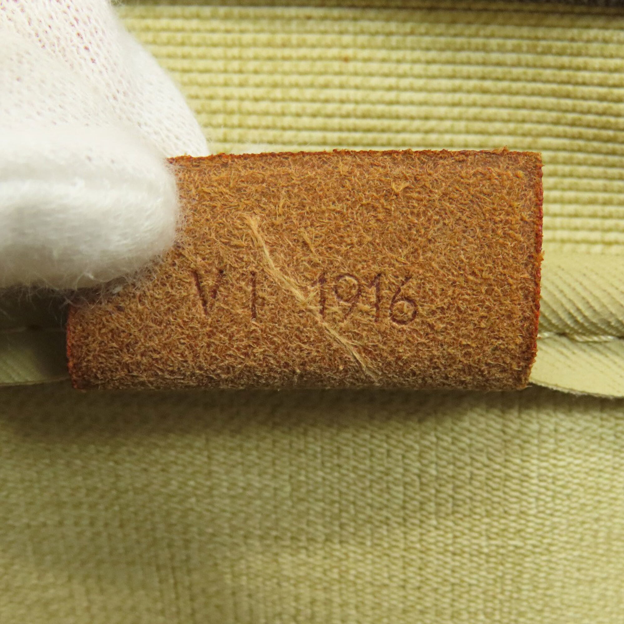 Louis Vuitton Brown Monogram Monogram Canvas Handbag (Pre-Owned)