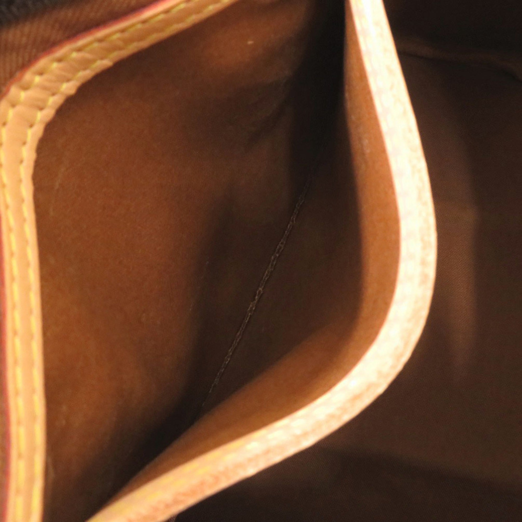 Louis Vuitton Brown Monogram Monogram Handbag (Pre-Owned)