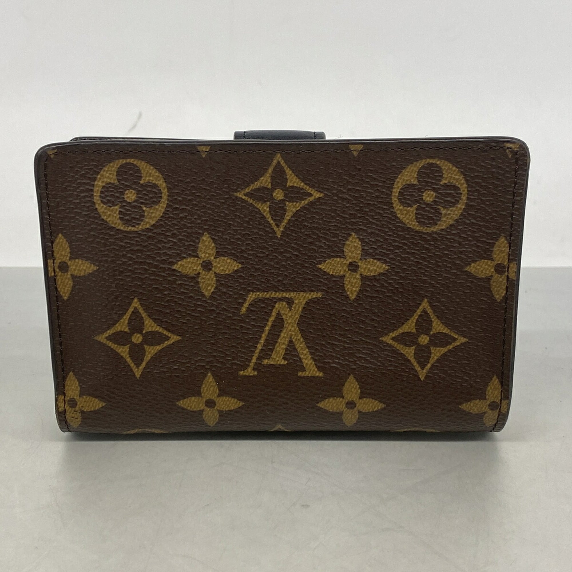 Louis Vuitton Brown Wallet (Bi-Fold) (Pre-Owned)