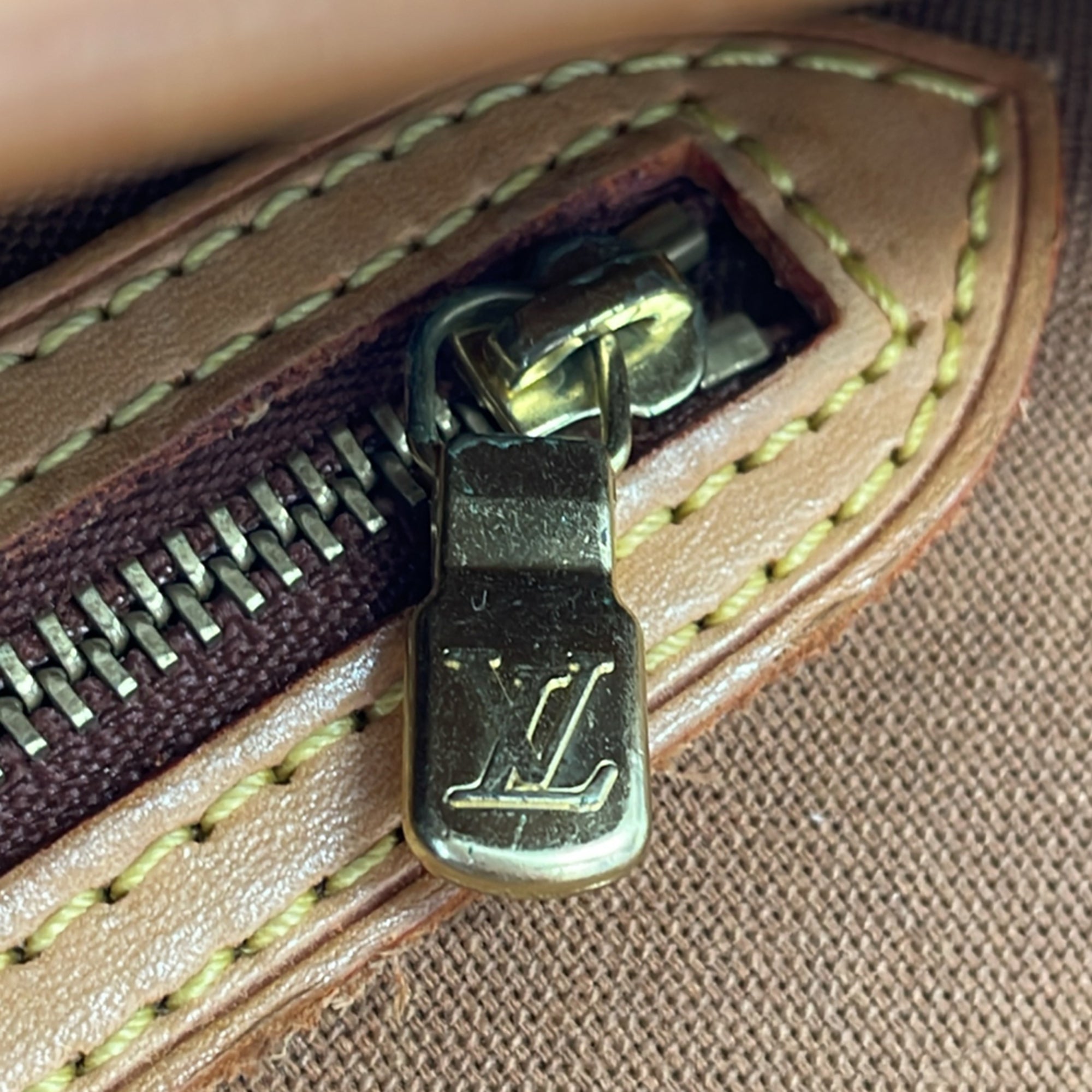Louis Vuitton Monogram Brown Monogram Shoulder Bag (Pre-Owned)