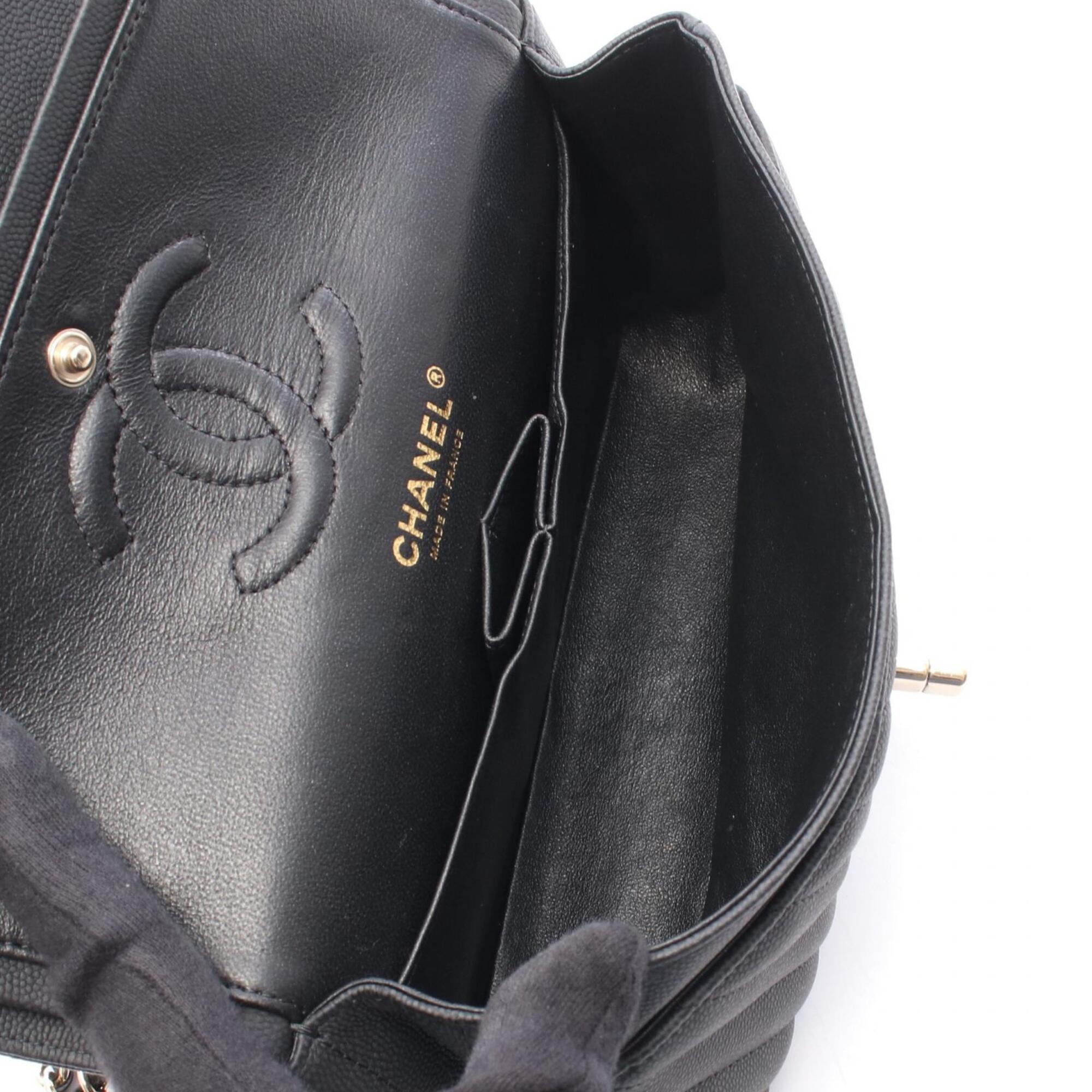 Chanel Black Grained Calfskin Handbag Shoulder Bag (Pre-Owned)