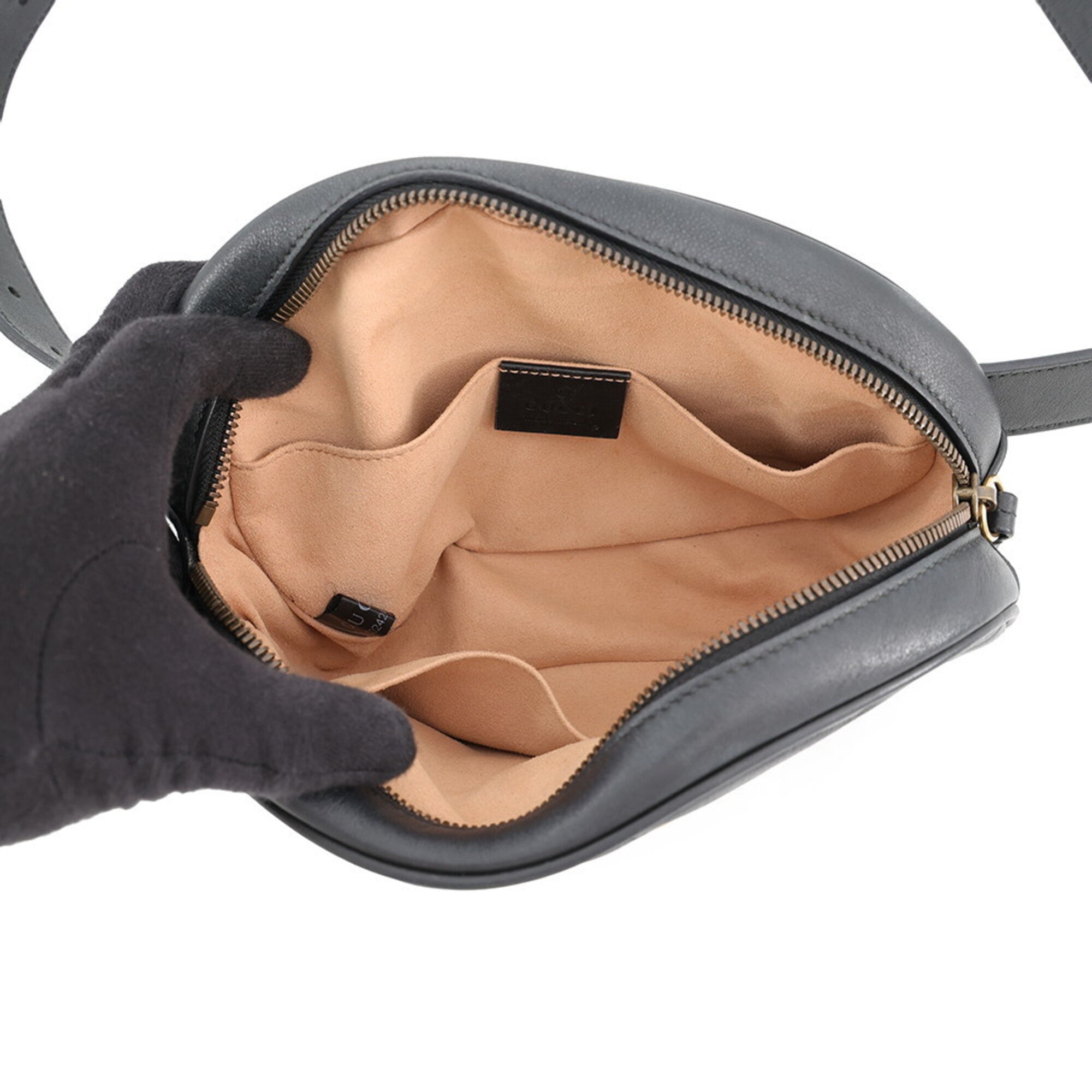Gucci Gg Marmont Black Leather Handbag Pouch Sling Bag (Pre-Owned)