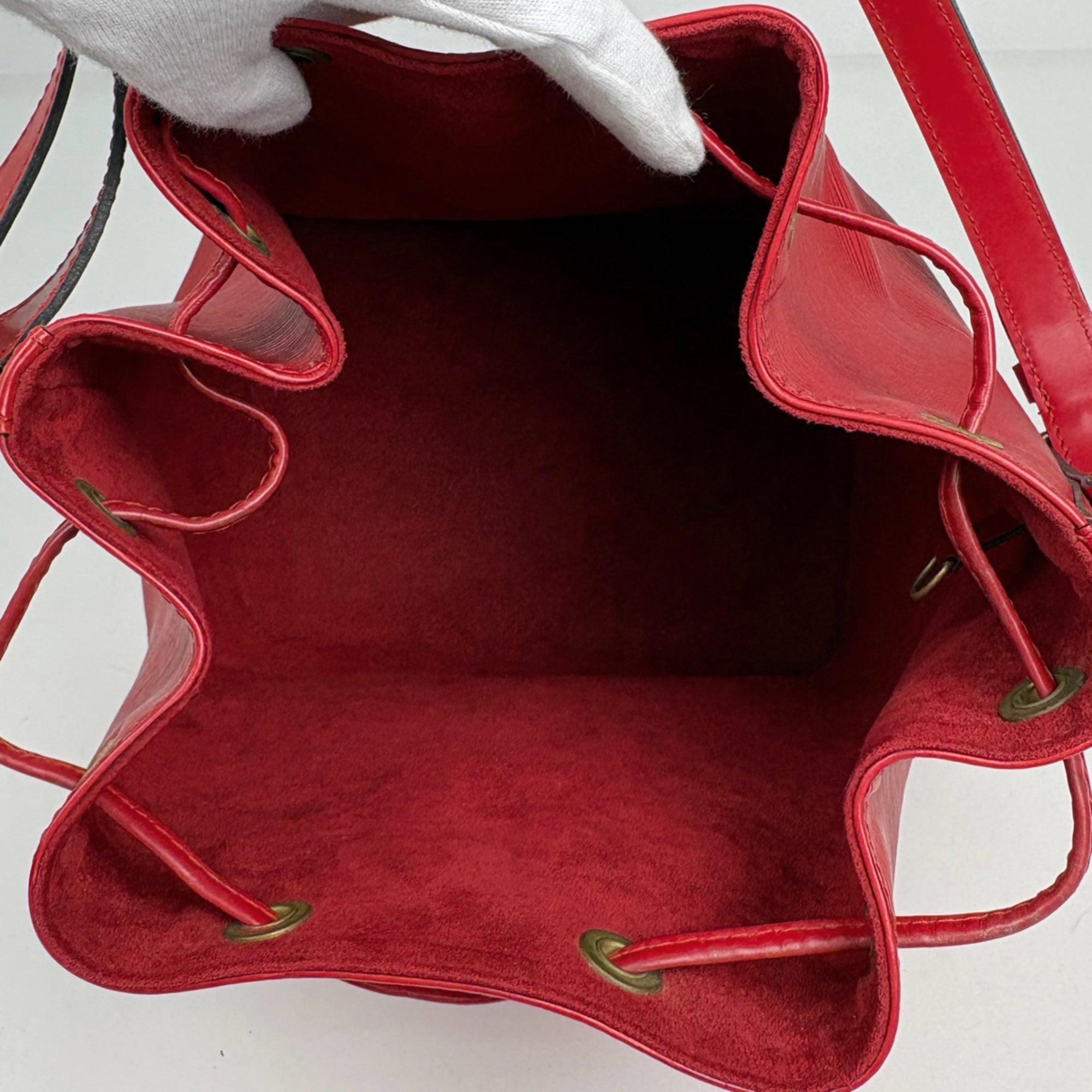 Louis Vuitton Castilian Red Epi Leather Shoulder Bag (Pre-Owned)