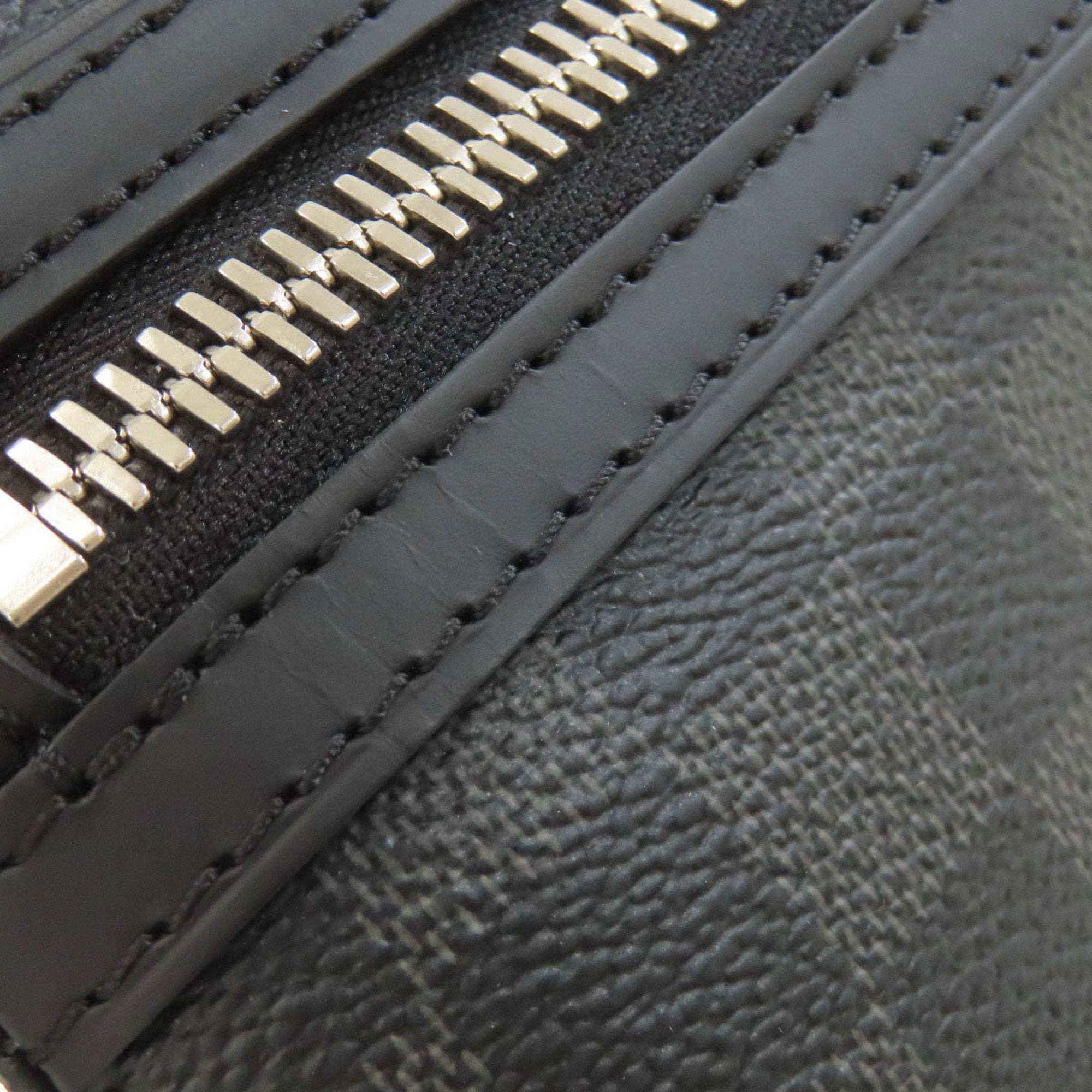 Louis Vuitton Black Damier Canvas Shoulder Bag (Pre-Owned)