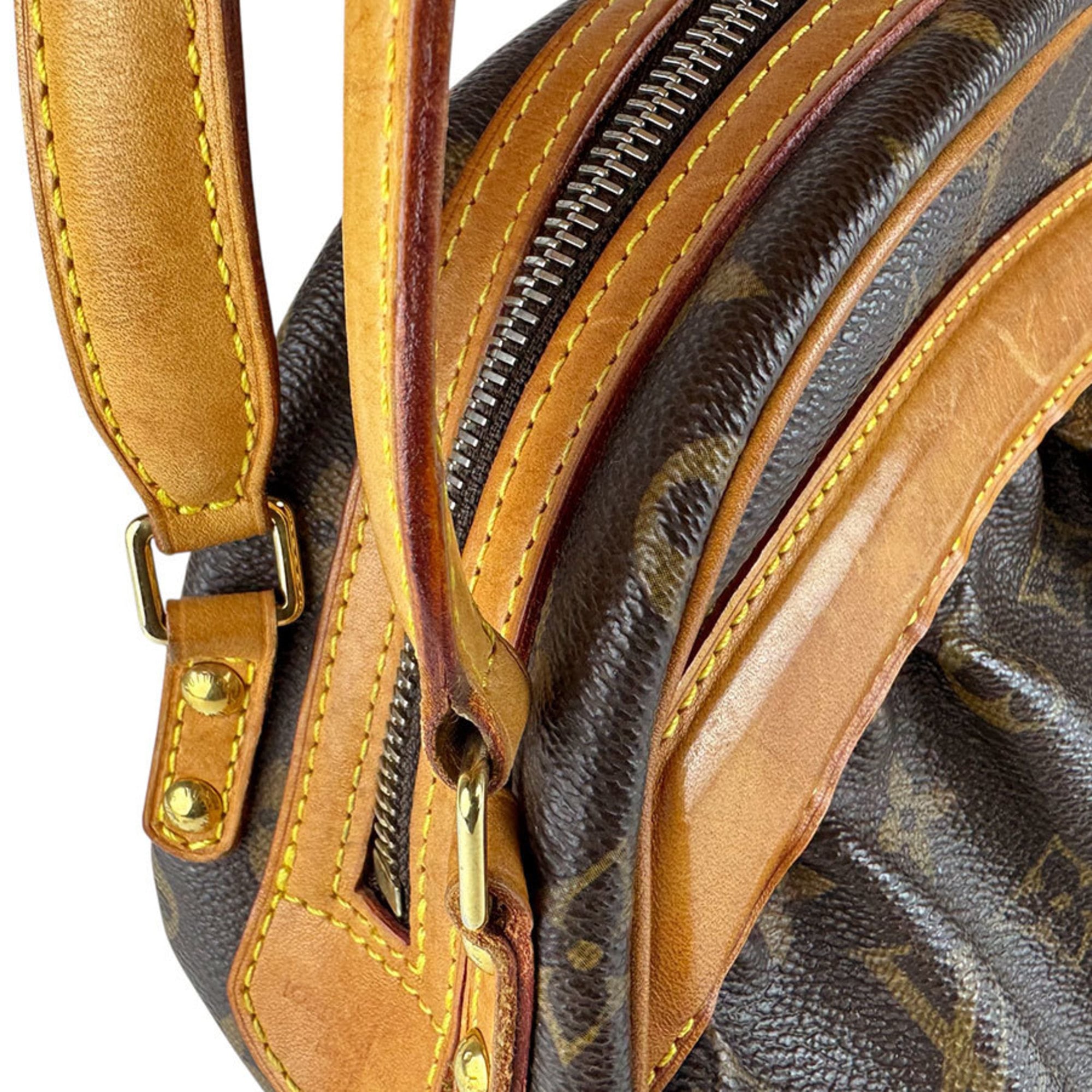 Louis Vuitton Brown Monogram Monogram Handbag (Pre-Owned)