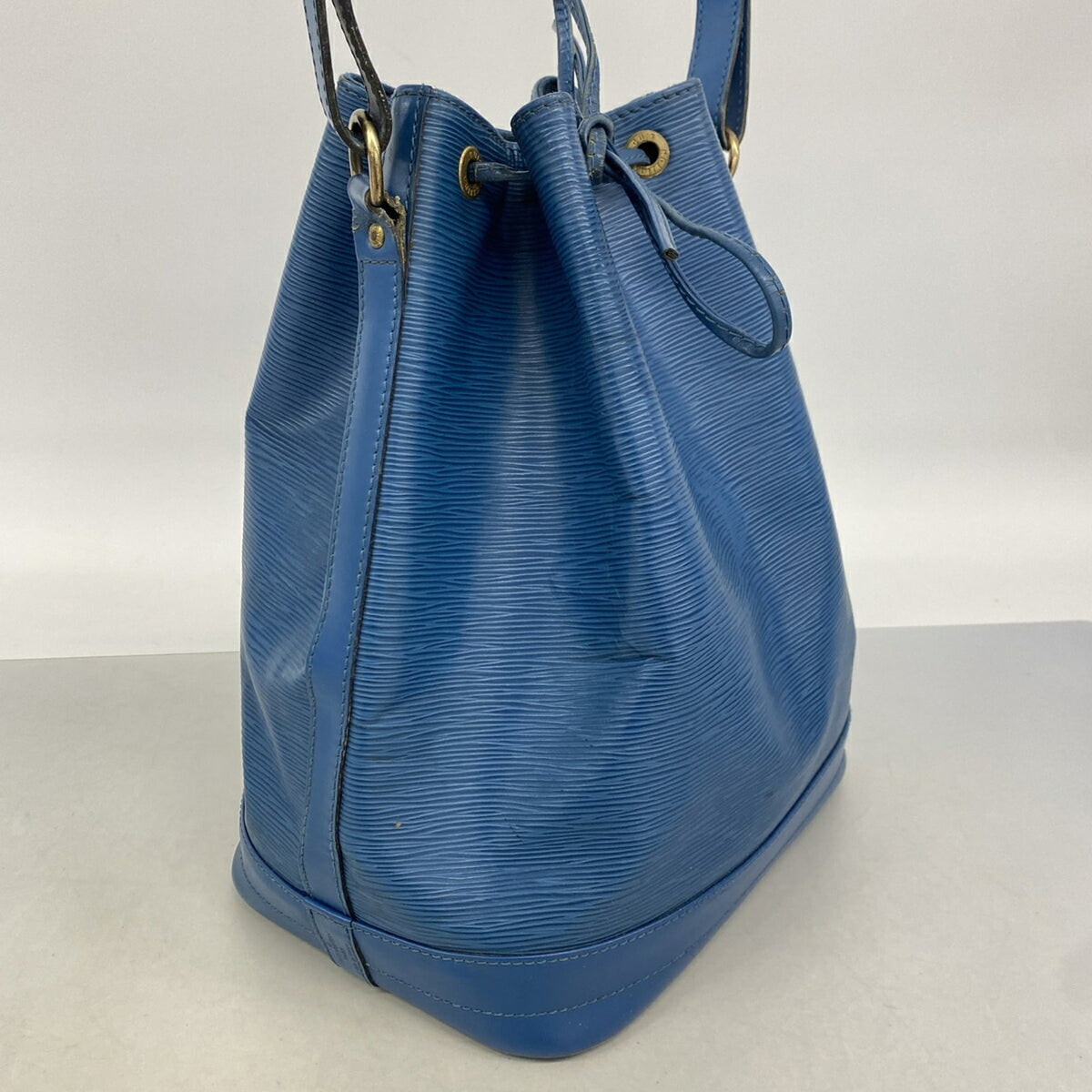 Louis Vuitton Toledo Blue Shoulder Bag (Pre-Owned)