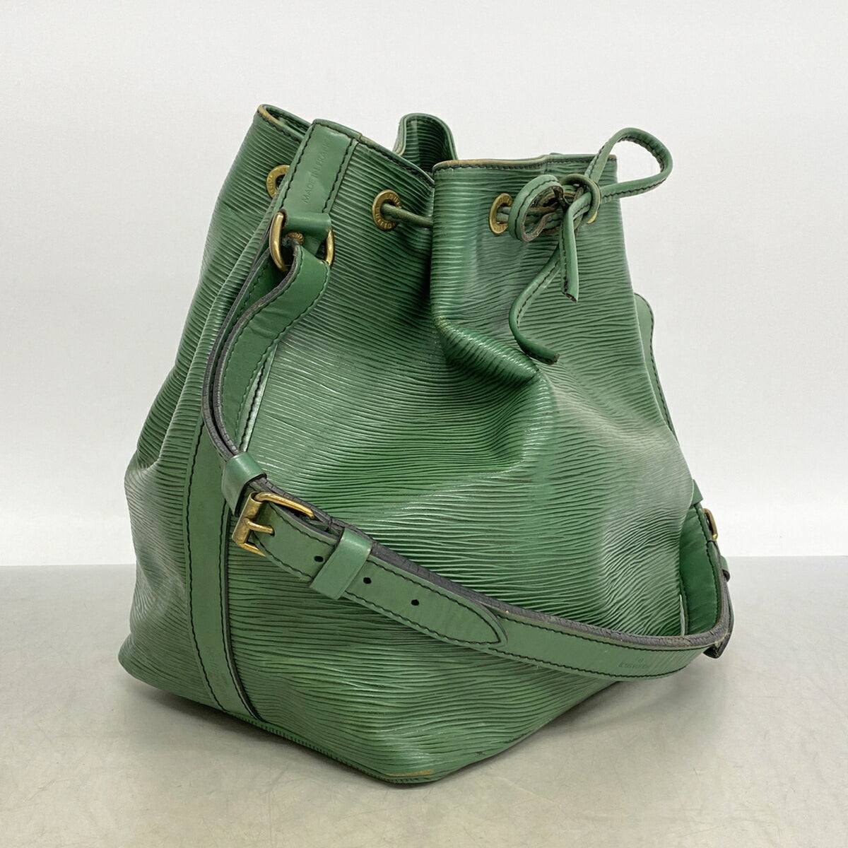 Louis Vuitton Borneo Green Shoulder Bag (Pre-Owned)