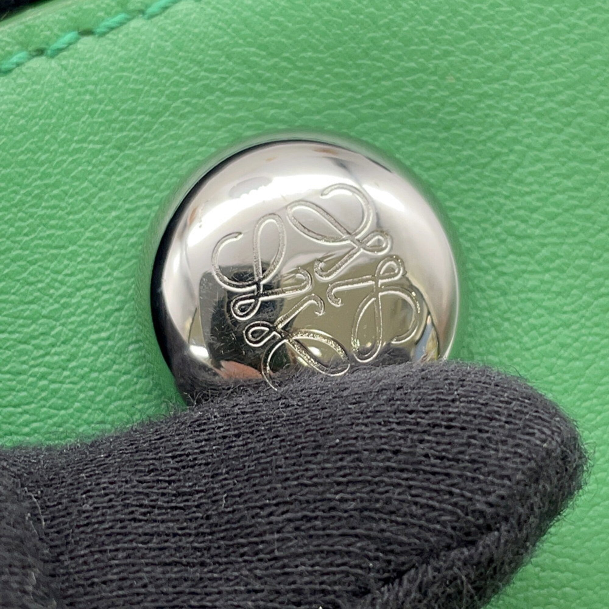 Loewe Green Leather Handbag Shoulder Bag (Pre-Owned)