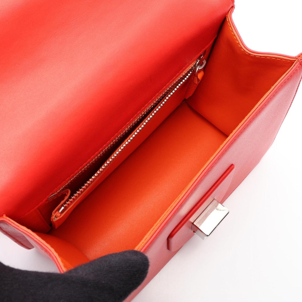Christian Dior Red Color Leather Handbag Shoulder Bag (Pre-Owned)