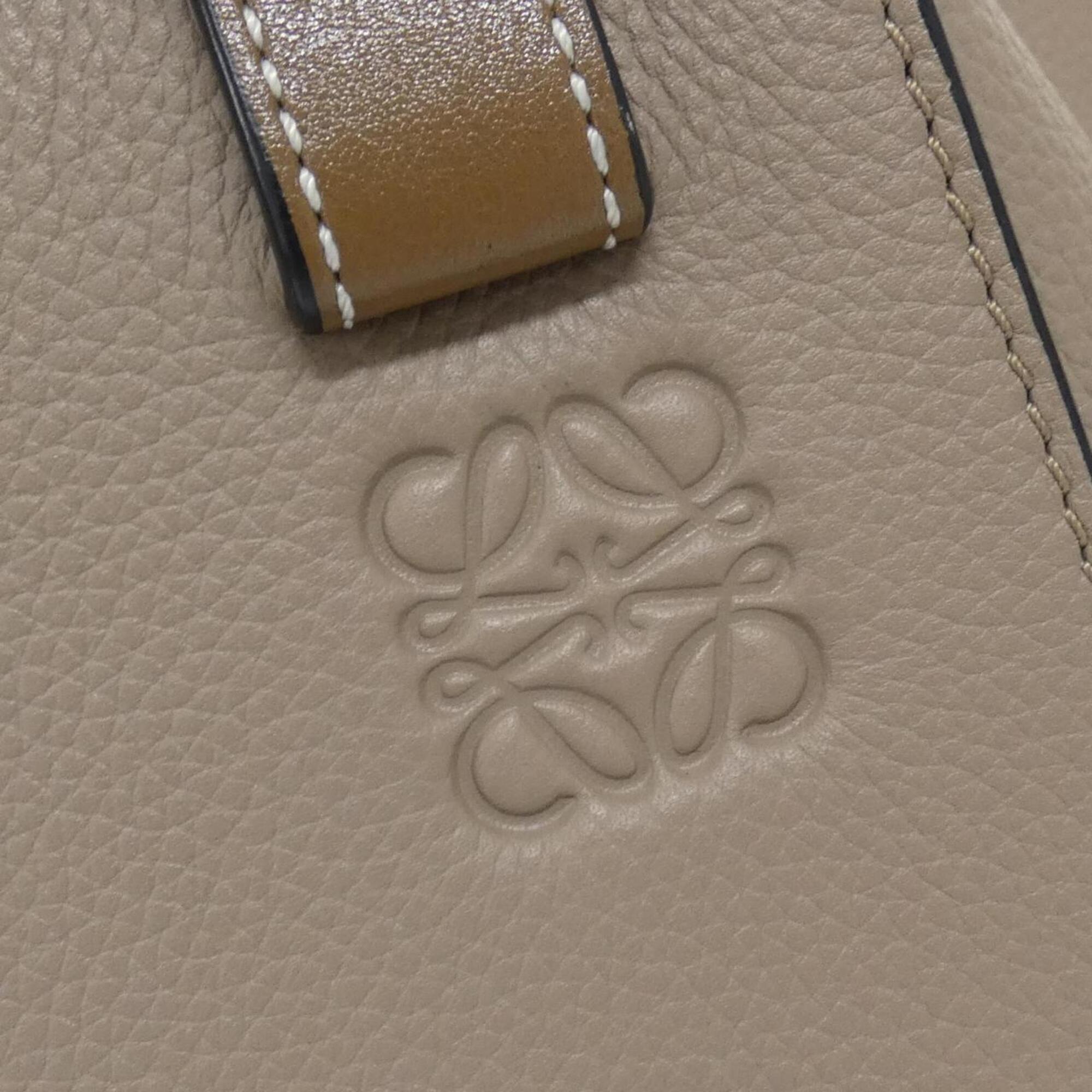 Loewe Beige Sand Leather Shoulder Bag (Pre-Owned)