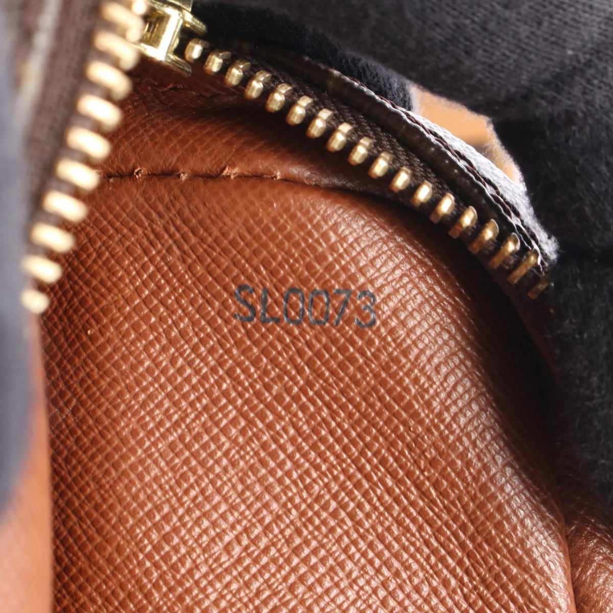 Louis Vuitton Brown Coated Canvas Leather Monogram Handbag Shoulder Bag (Pre-Owned)