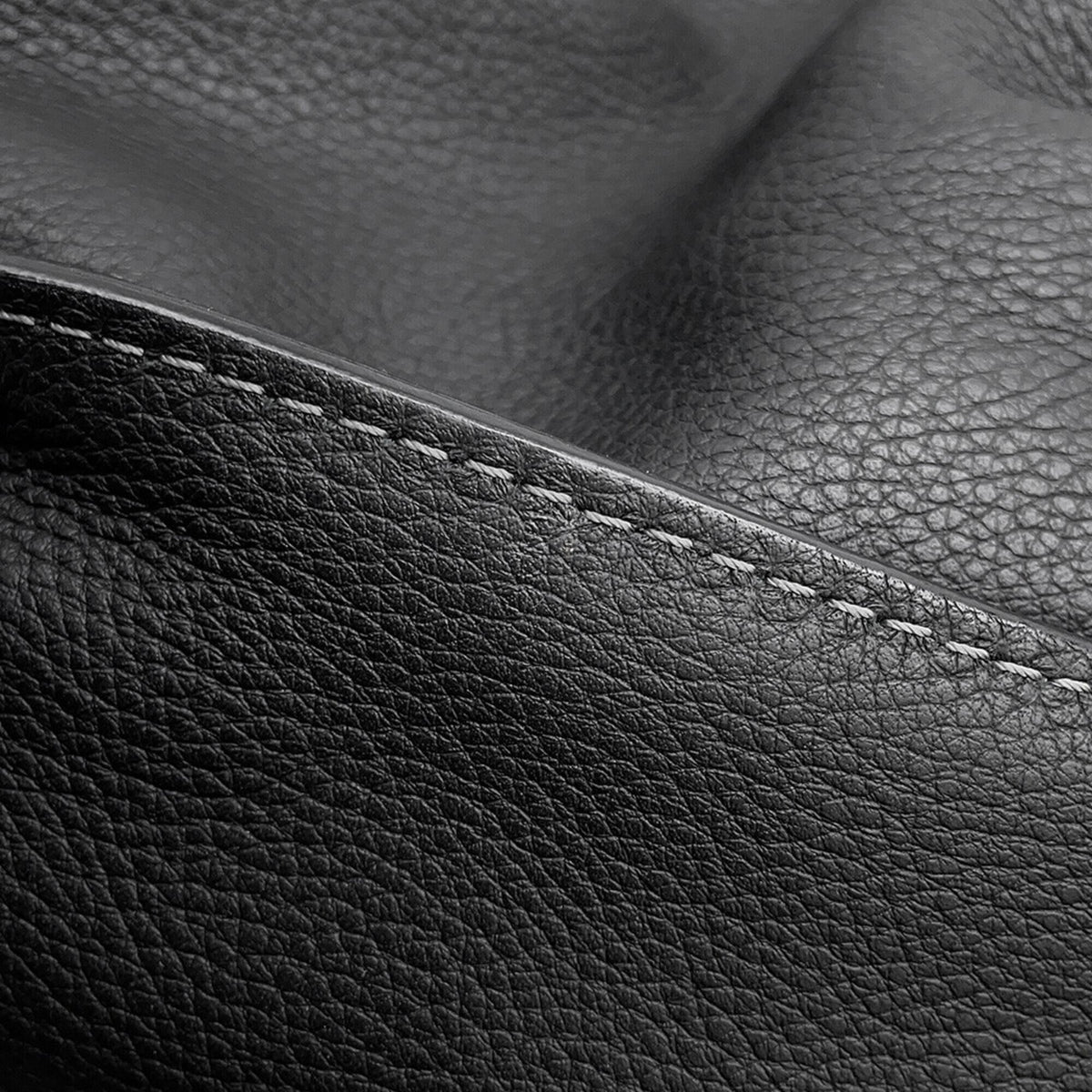Chloé Black Leather Shoulder Bag (Pre-Owned)
