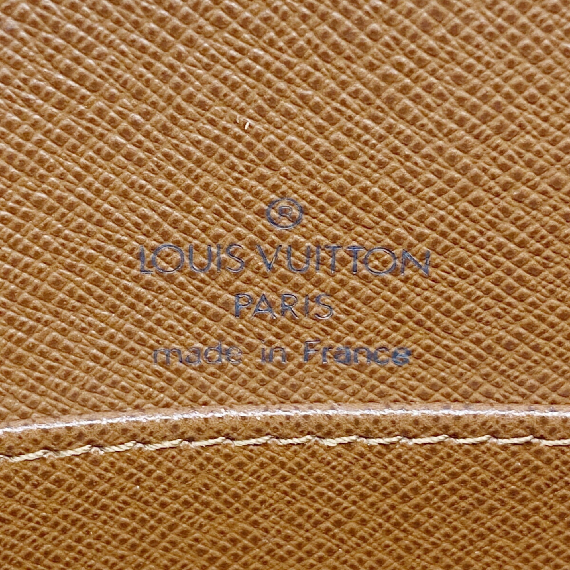 Louis Vuitton Brown Shoulder Bag (Pre-Owned)