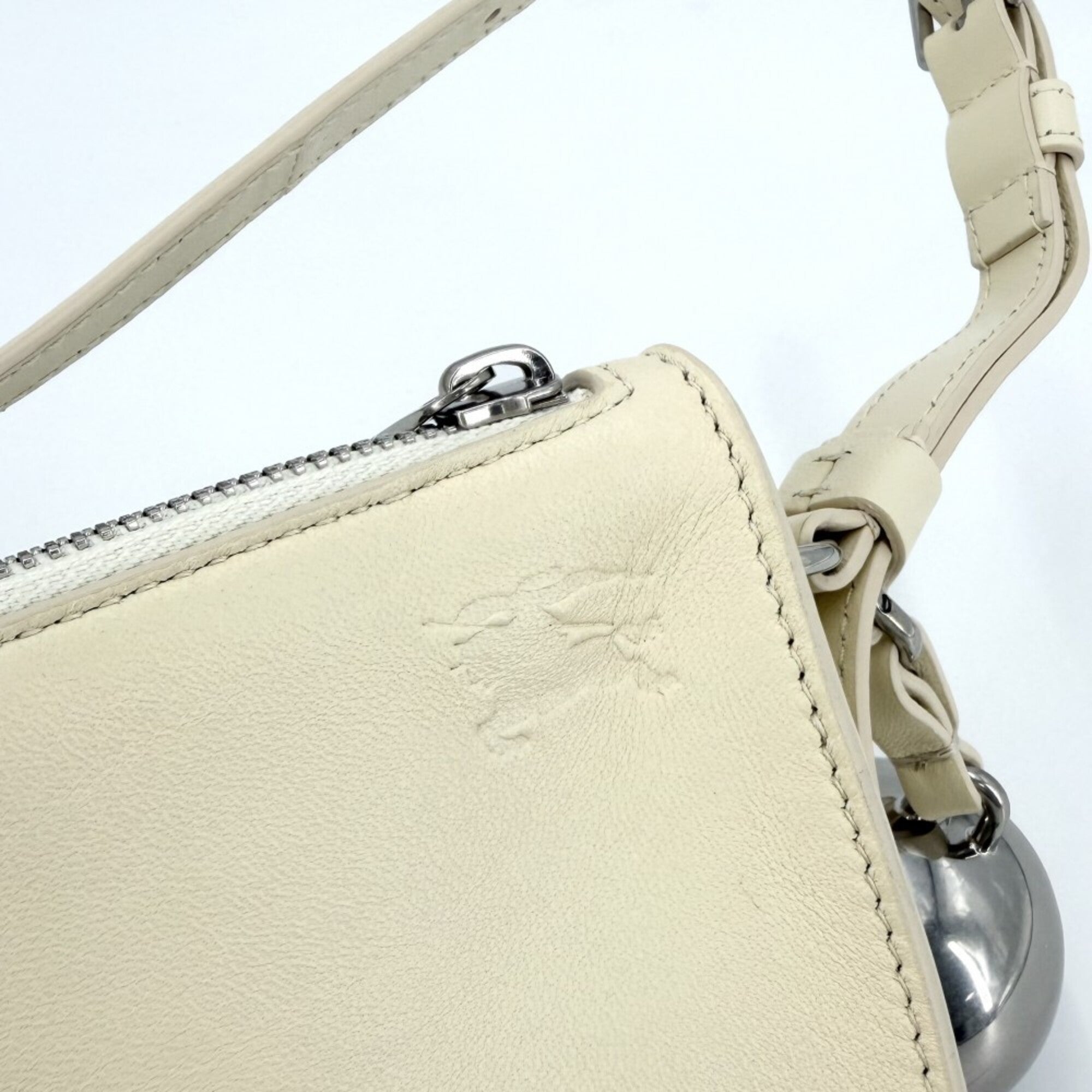 Burberry Ivory Leather Shoulder Bag (Pre-Owned)