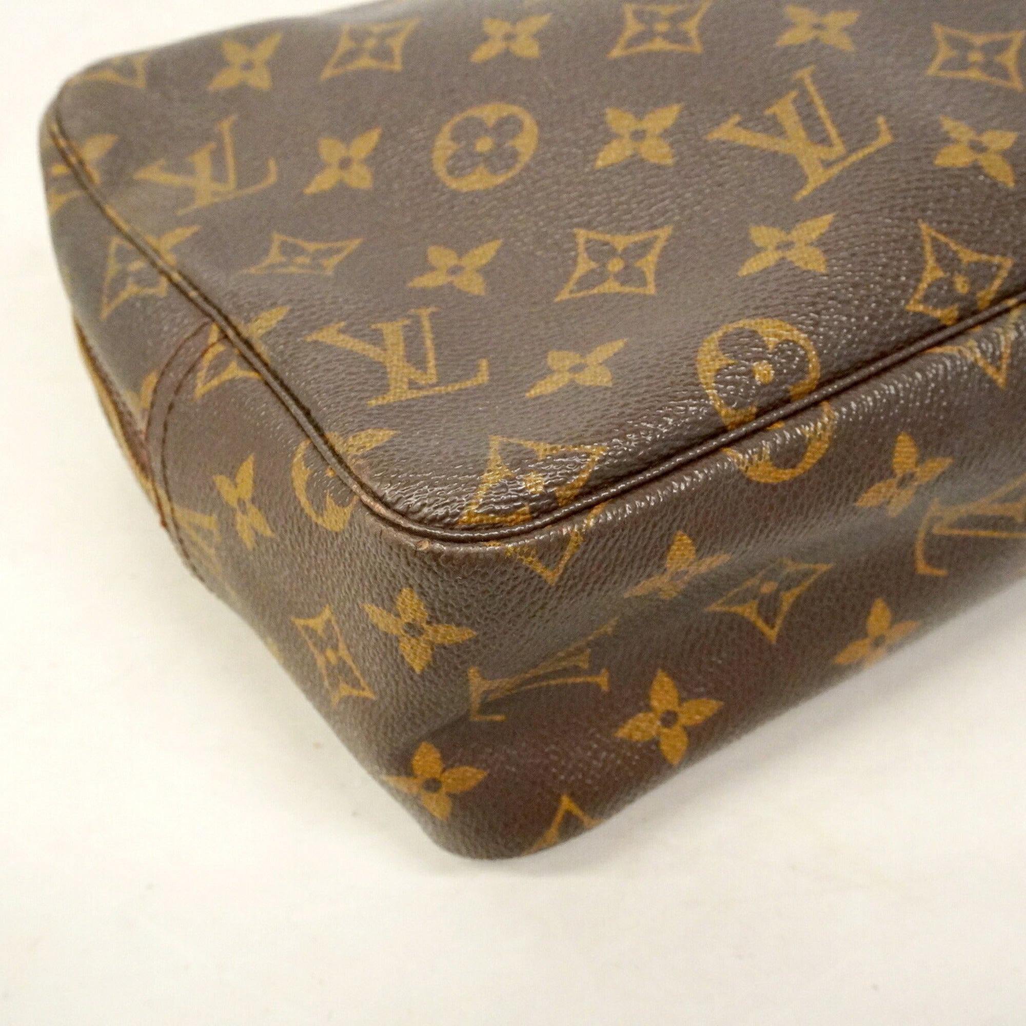 Louis Vuitton Brown Pouch (Pre-Owned)