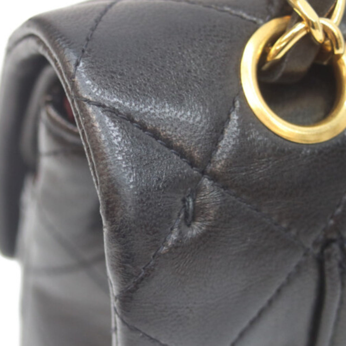 Chanel Black Leather Shoulder Bag (Pre-Owned)