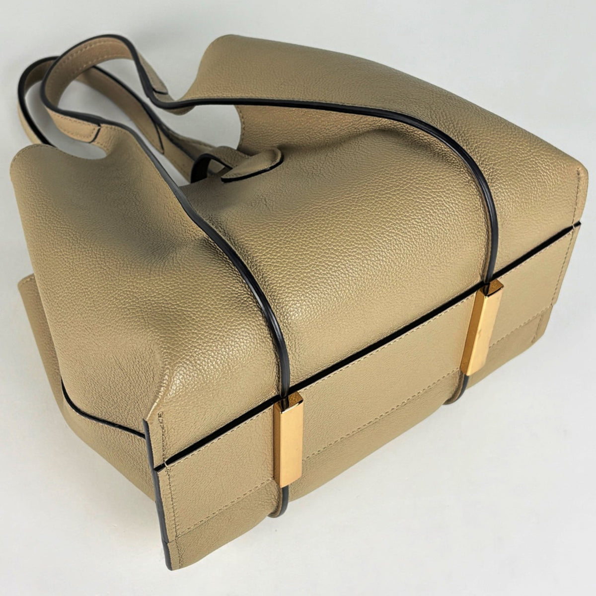 Tod's Beige Leather Handbag Shopping Bag (Pre-Owned)