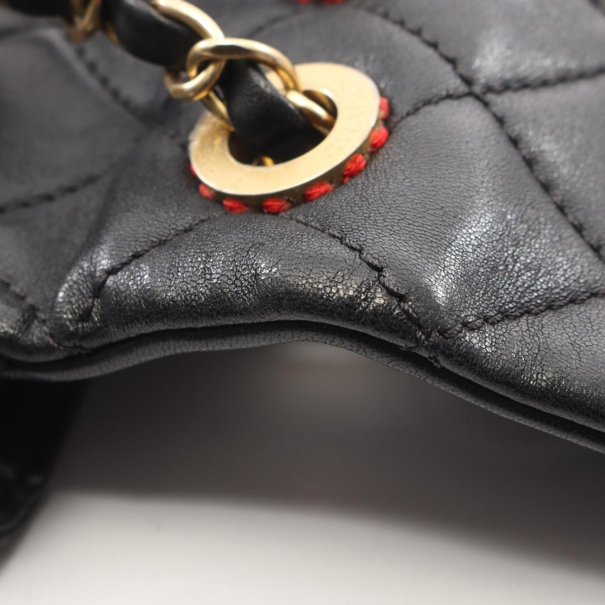 Chanel Black Leather Handbag Shoulder Bag (Pre-Owned)