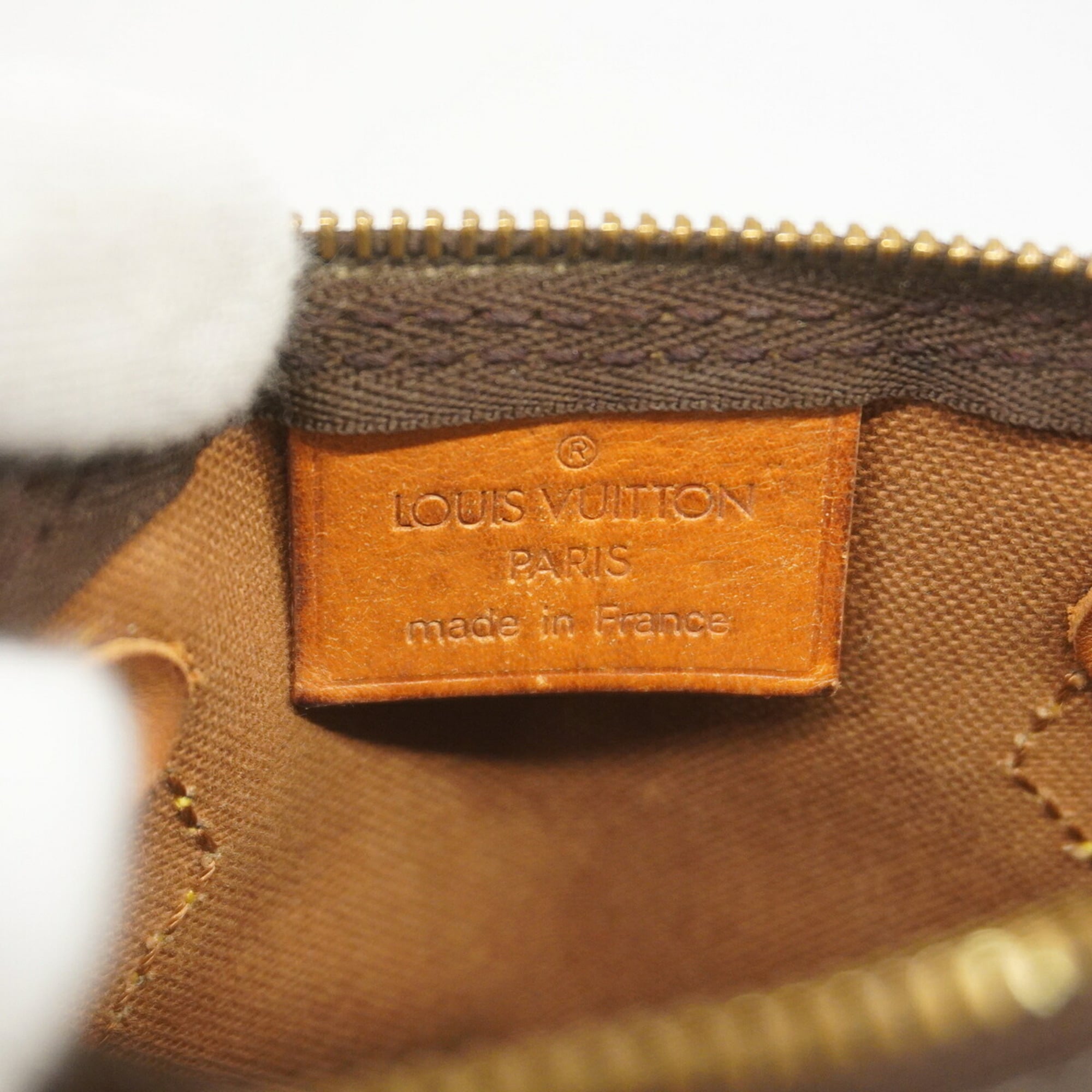 Louis Vuitton Brown Handbag (Pre-Owned)