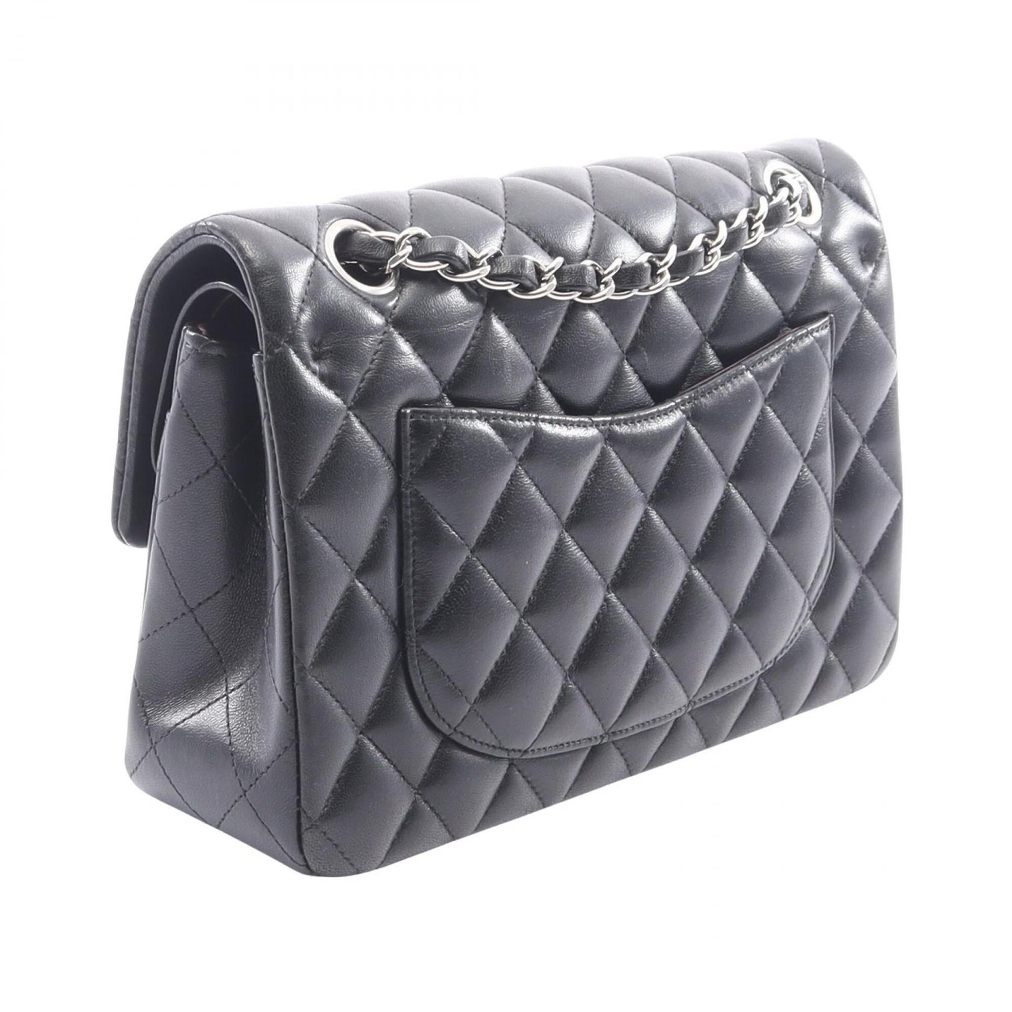 Chanel Black Leather Handbag Shoulder Bag (Pre-Owned)