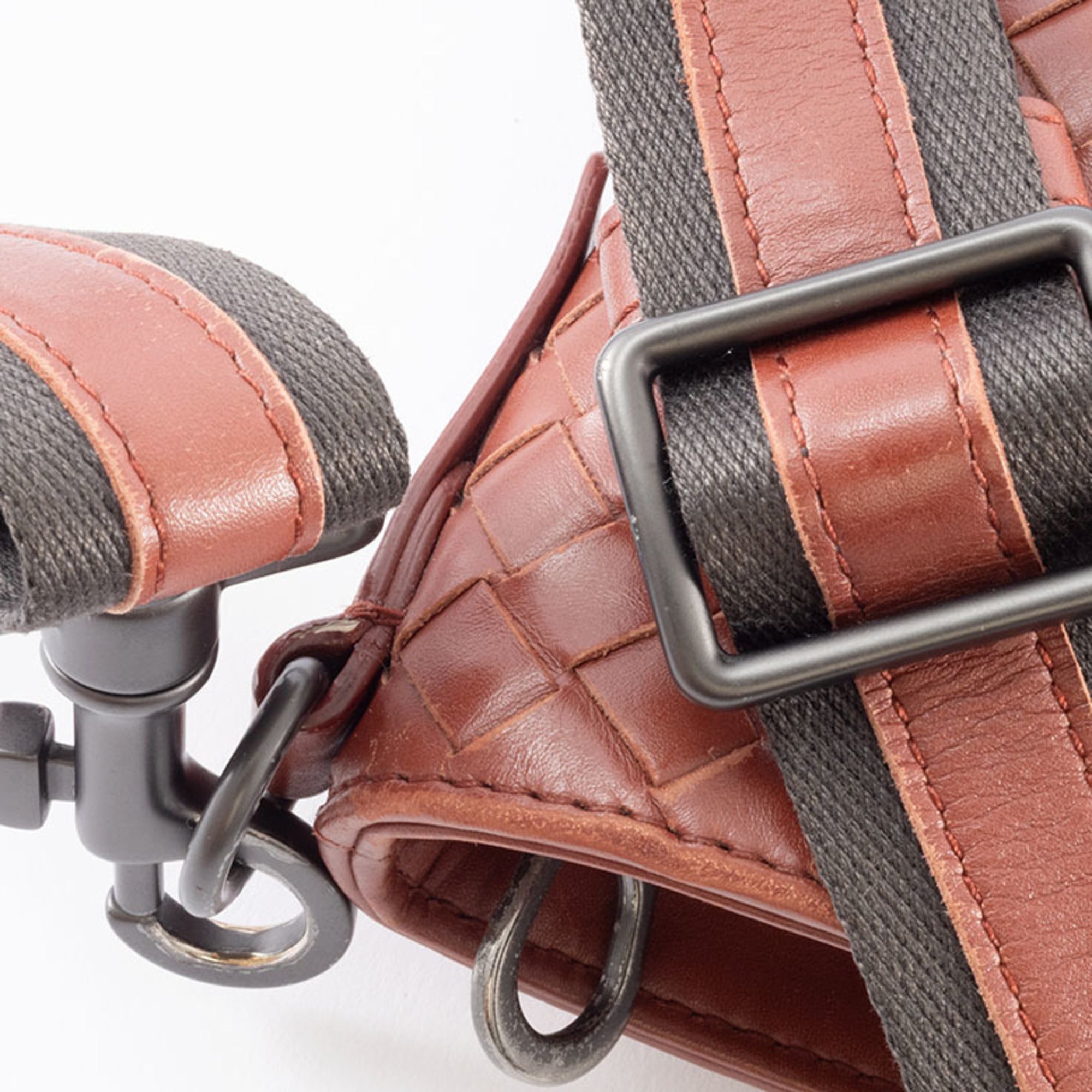 Bottega Veneta Intrecciato Brown Leather Shoulder Bag (Pre-Owned)