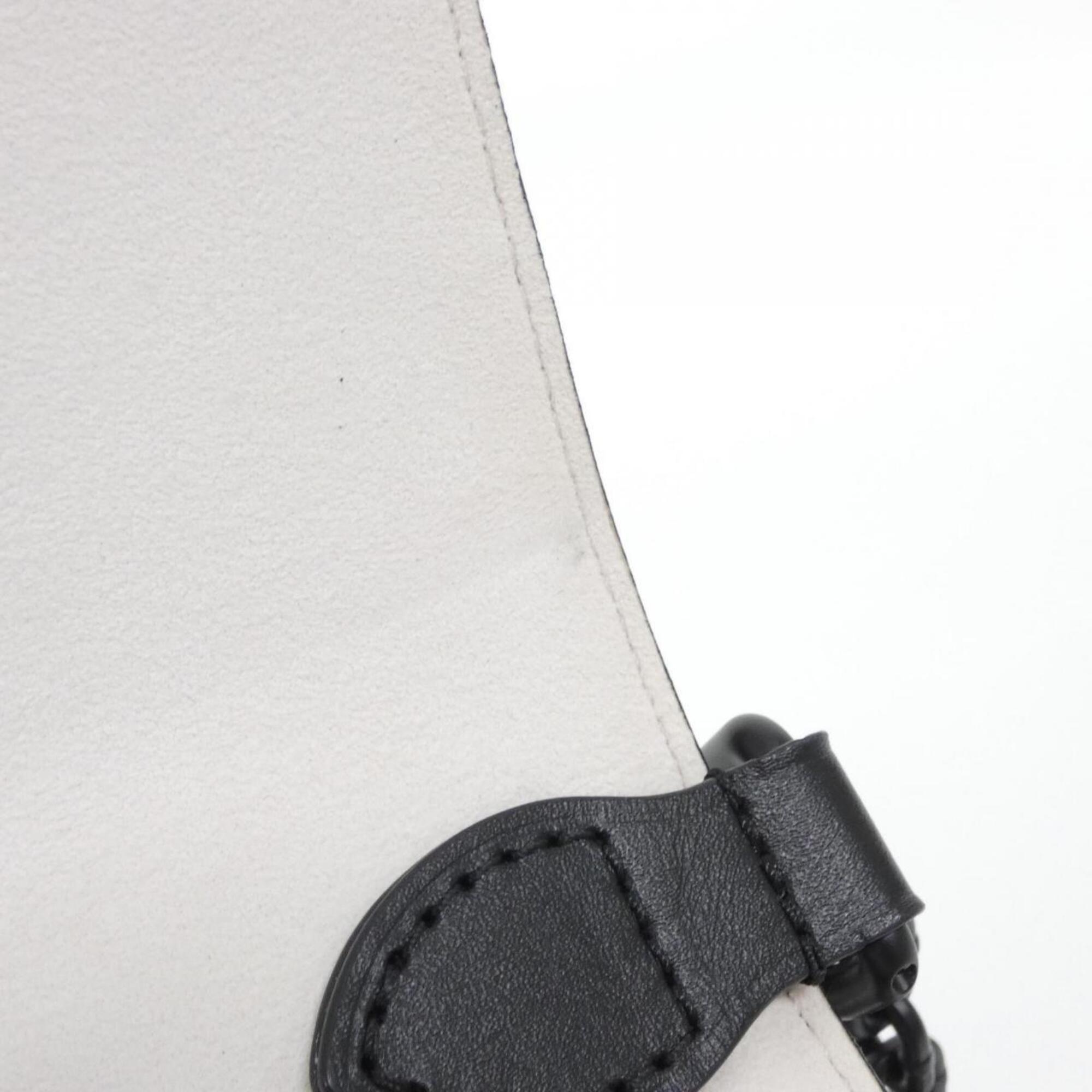 Louis Vuitton Black Blanc Leather Shoulder Bag (Pre-Owned)