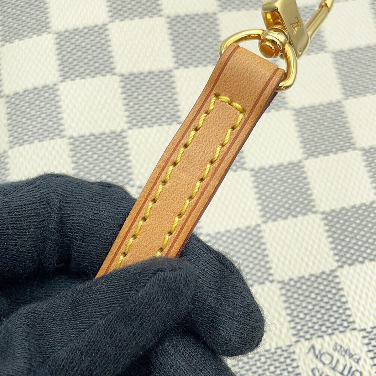 Louis Vuitton Beige Damier Azur Clutch Bag Shoulder Bag (Pre-Owned)