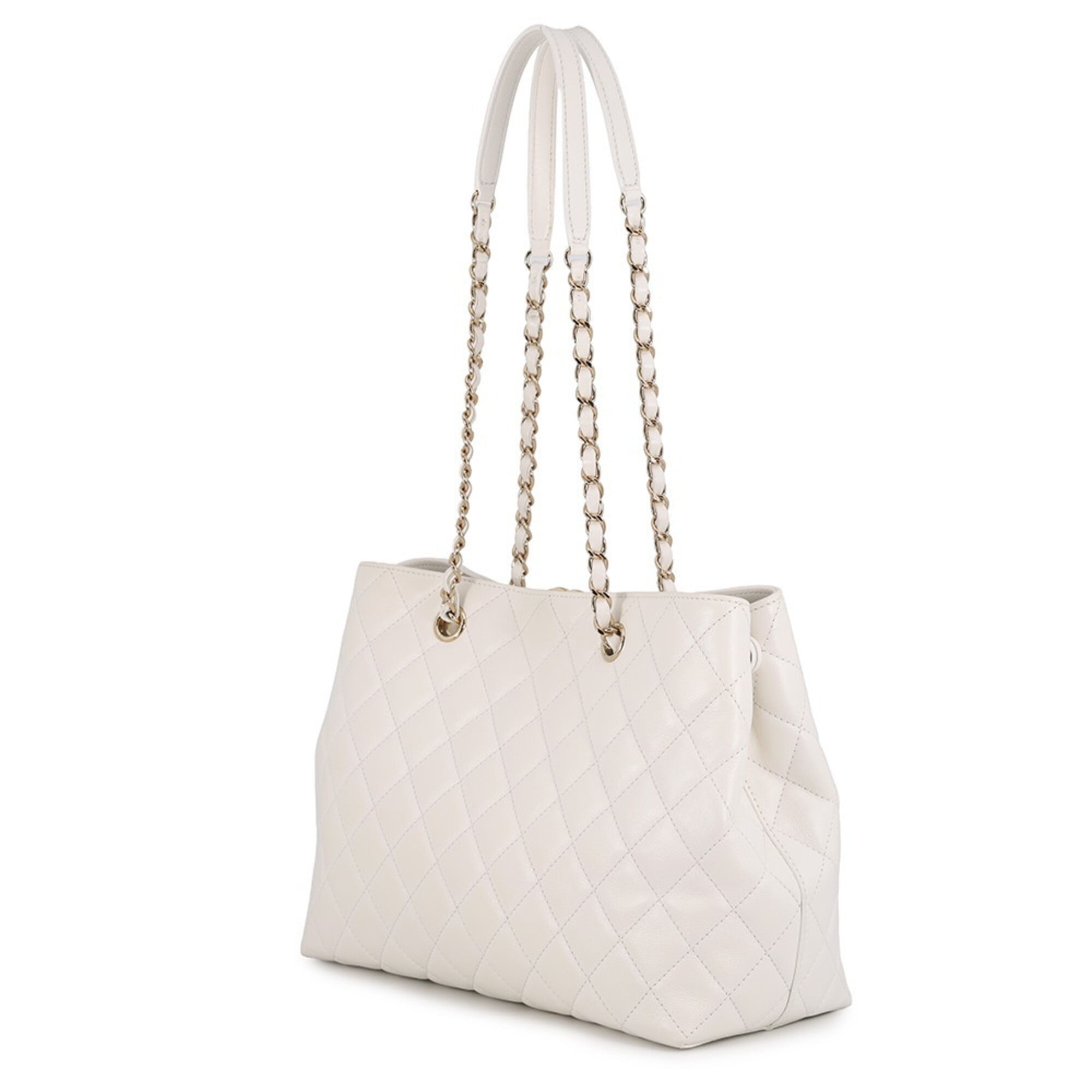 Chanel Matelasse White Grained Calfskin Handbag (Pre-Owned)