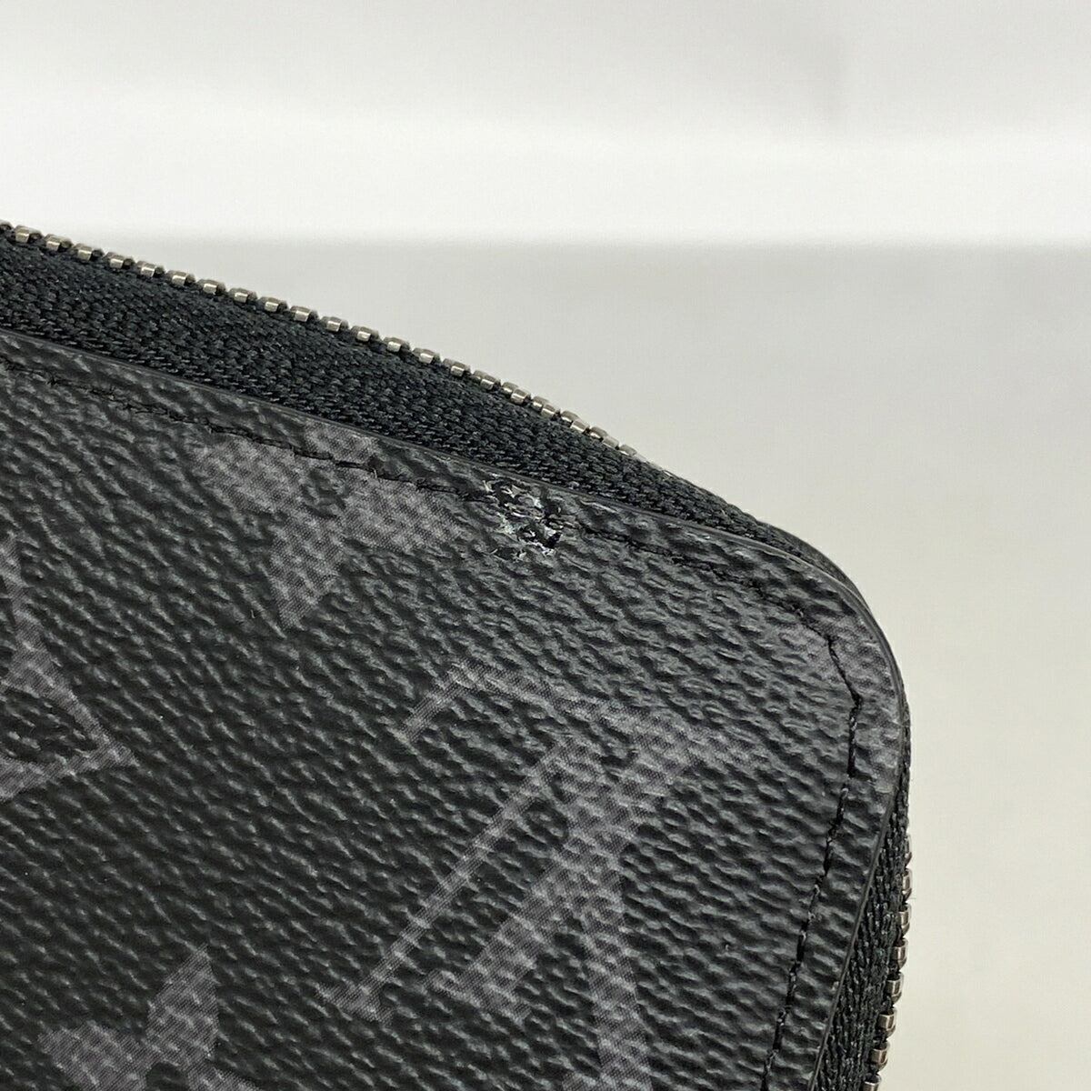 Louis Vuitton Black Long Wallet (Bi-Fold) (Pre-Owned)