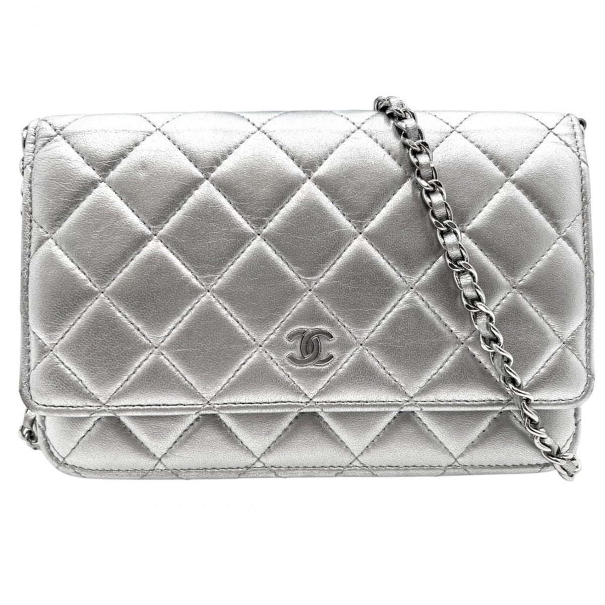 Chanel Matelasse Silver Leather Shoulder Bag (Pre-Owned)