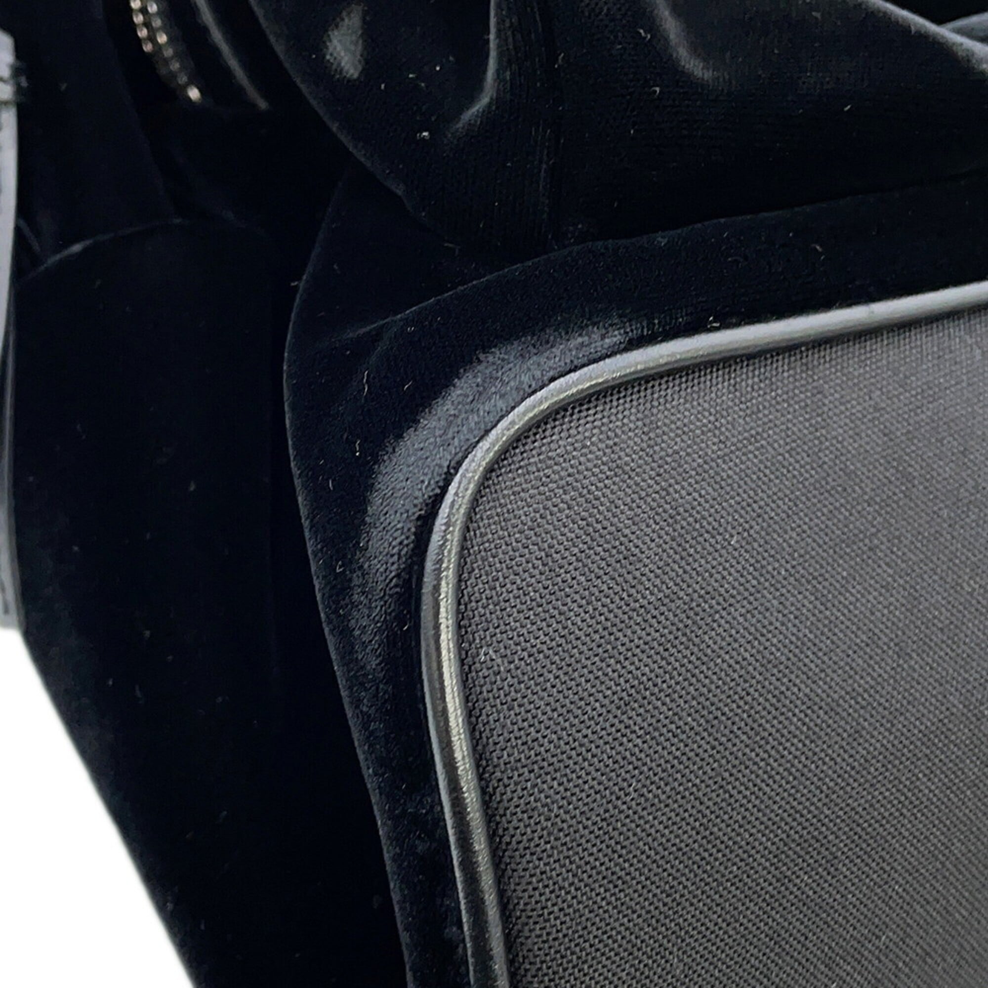 Yves Saint Laurent Black Leather Backpack (Pre-Owned)