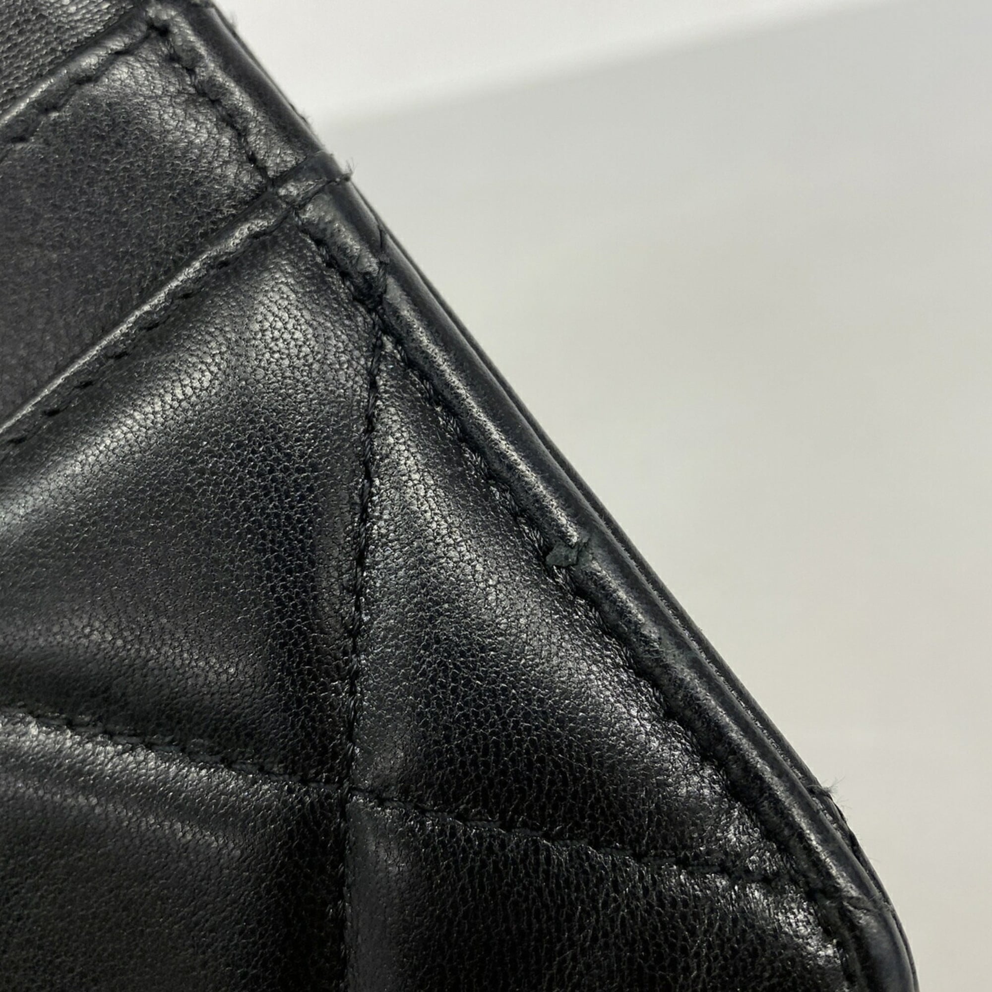 Chanel Black Leather Long Wallet (Bi-Fold) (Pre-Owned)