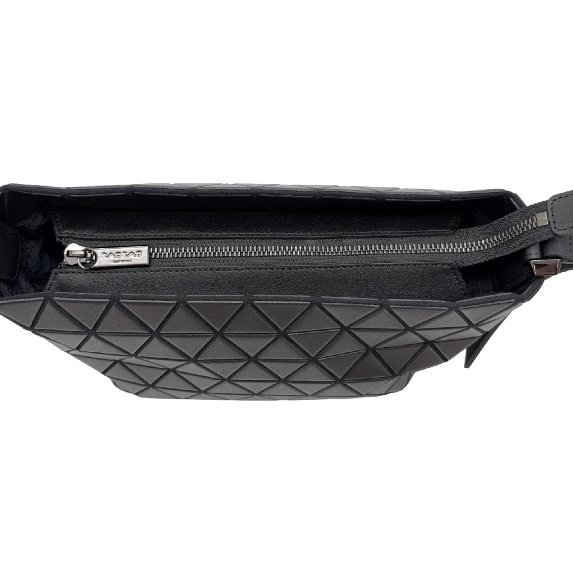 Issey Miyake Black Shoulder Bag (Pre-Owned)