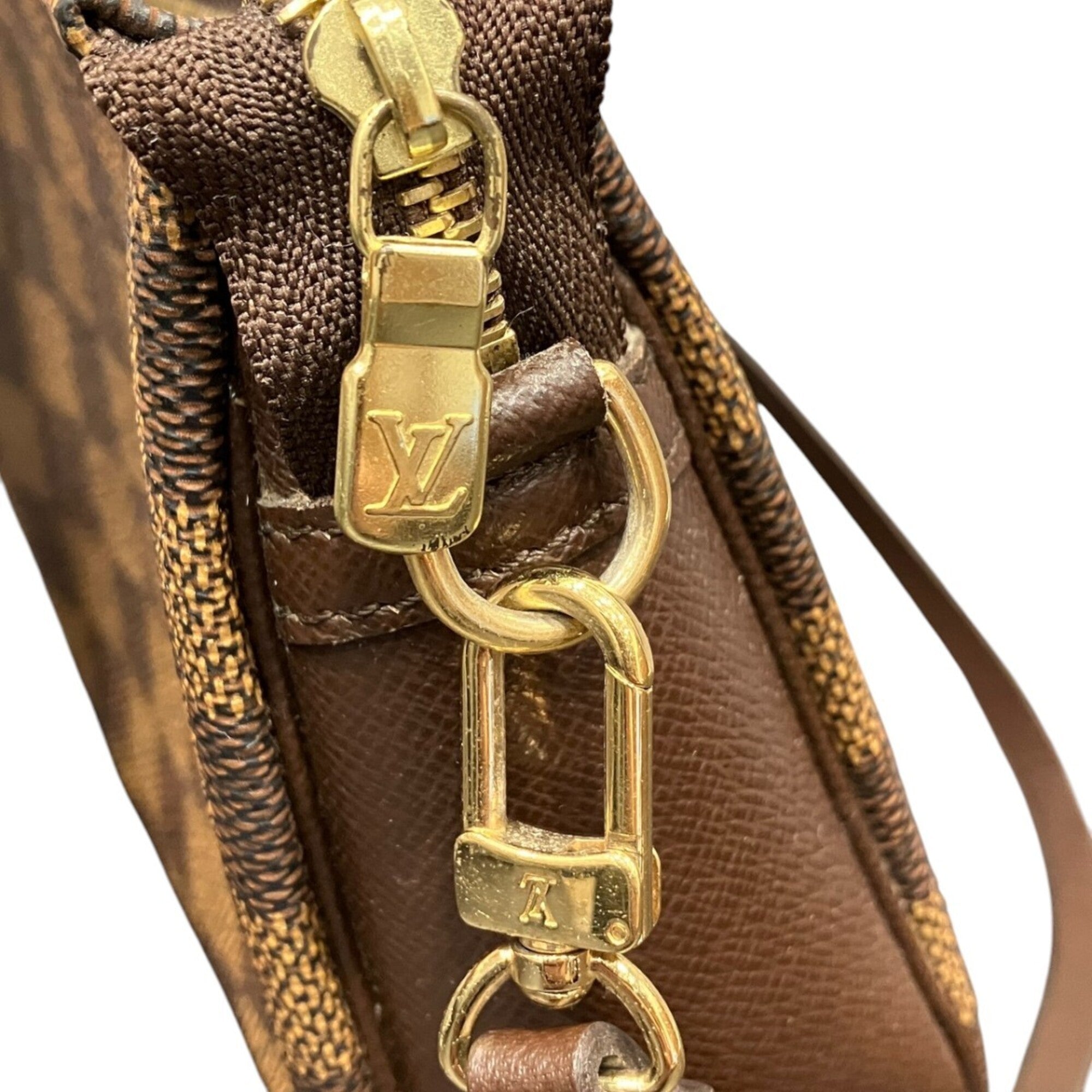 Louis Vuitton Brown Leather Handbag (Pre-Owned)