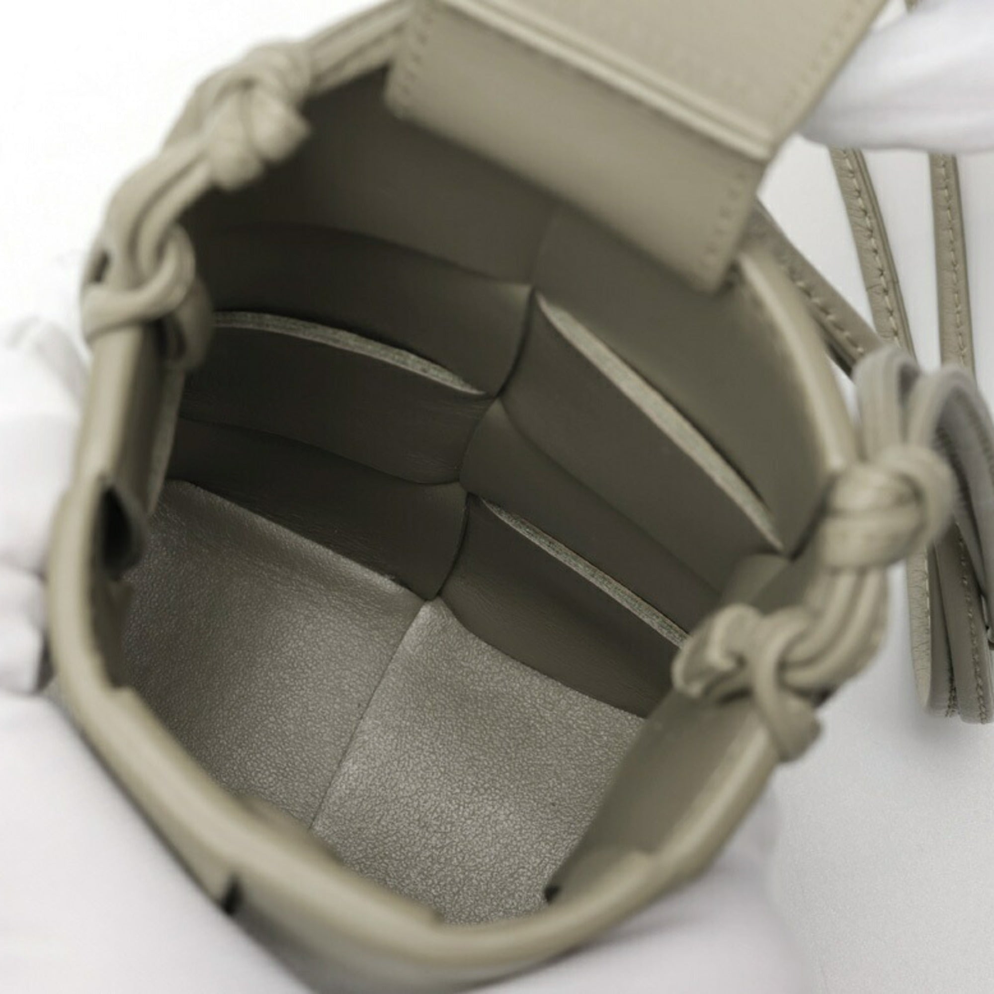 Bottega Veneta Intrecciato Leather Pouch Shoulder Bag (Pre-Owned)