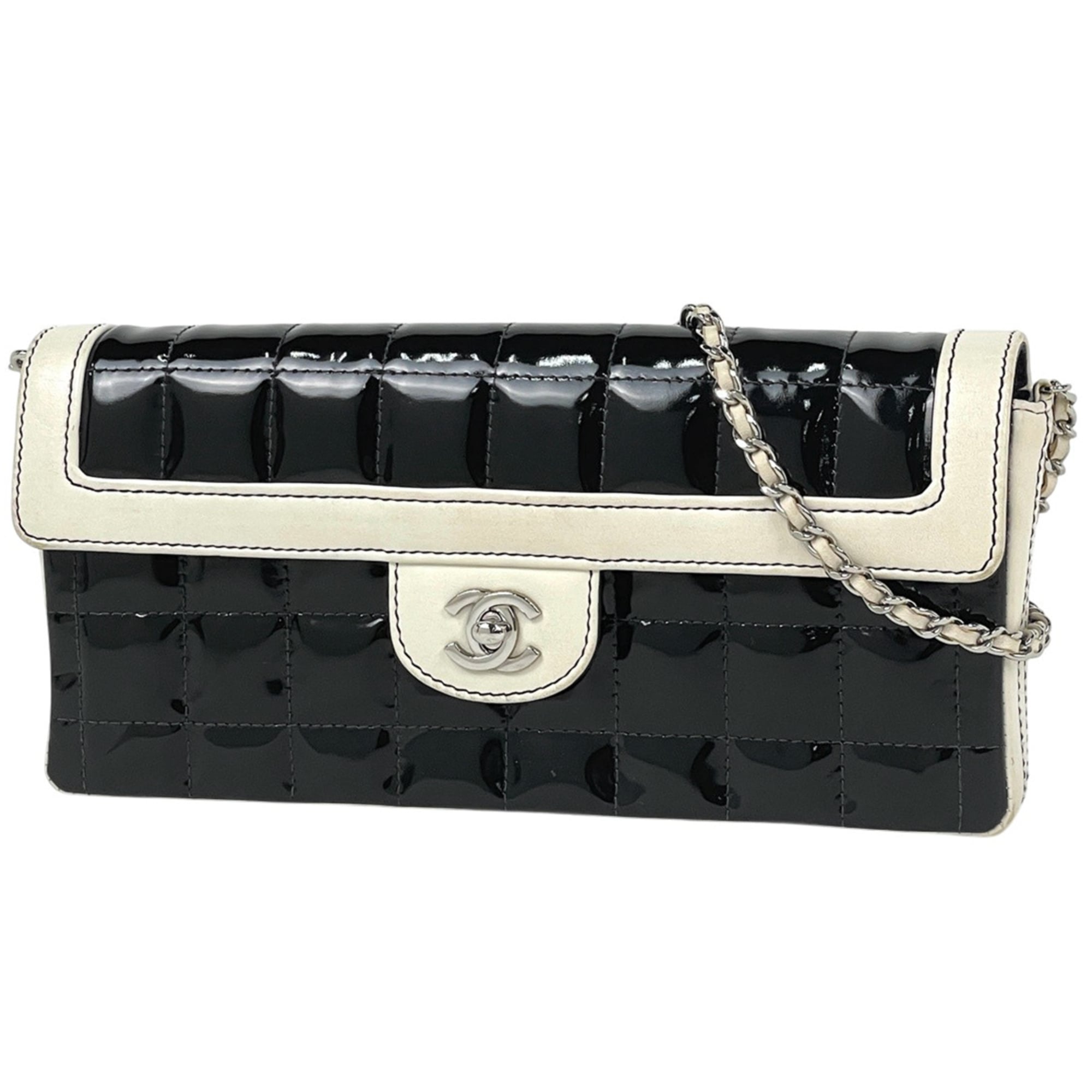 Chanel Black White Patent Leather Shoulder Bag (Pre-Owned)
