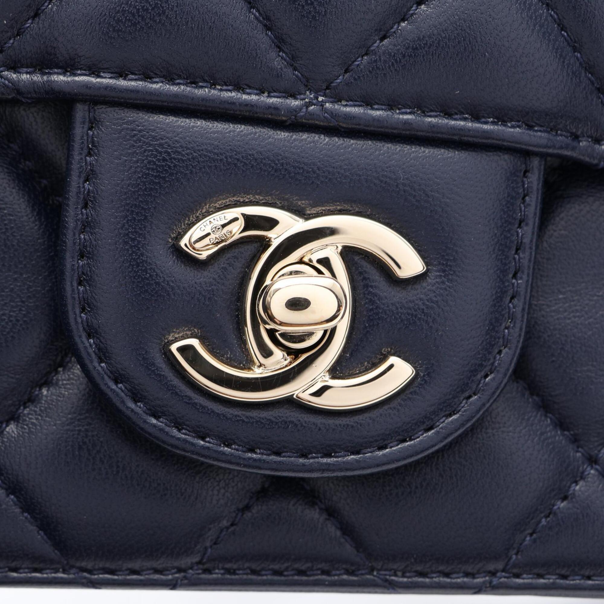 Chanel Navy Leather Handbag Shoulder Bag (Pre-Owned)