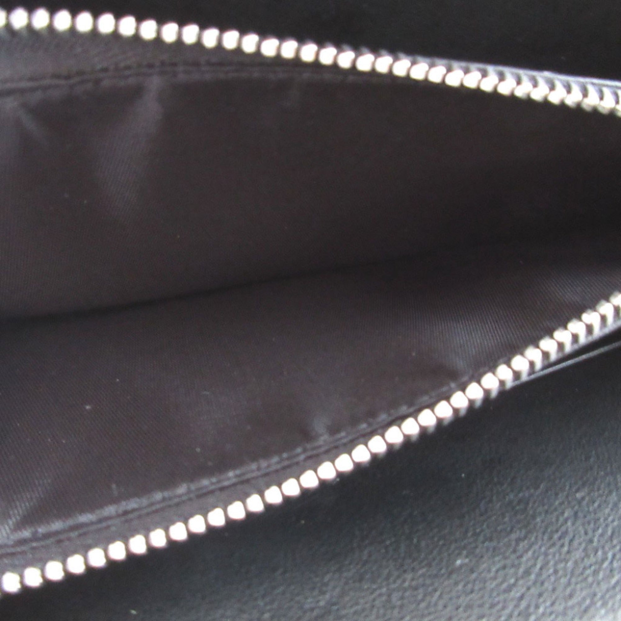Salvatore Ferragamo Black Patent Leather Long Wallet (Bi-Fold) (Pre-Owned)