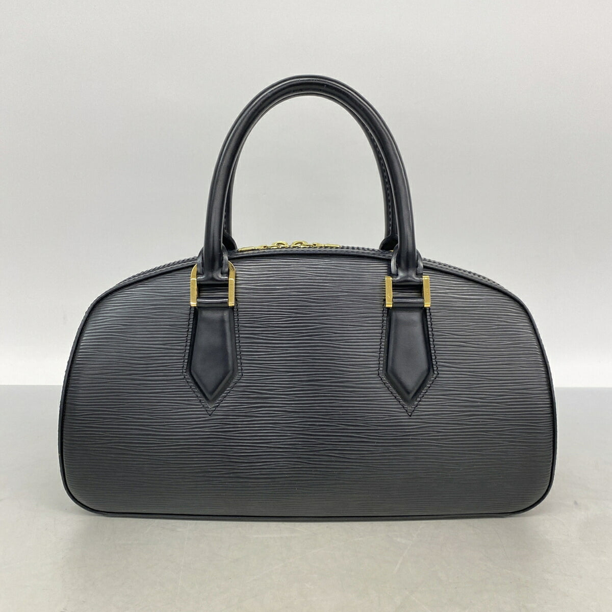 Louis Vuitton Noir Handbag (Pre-Owned)