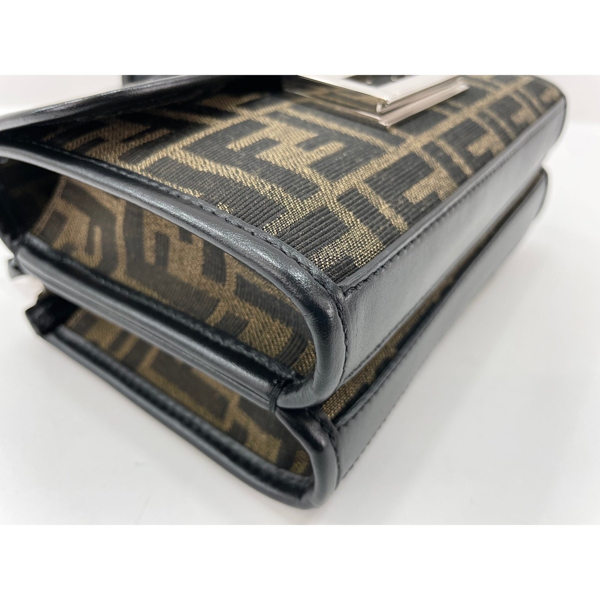 Fendi Brown Canvas Shoulder Bag (Pre-Owned)