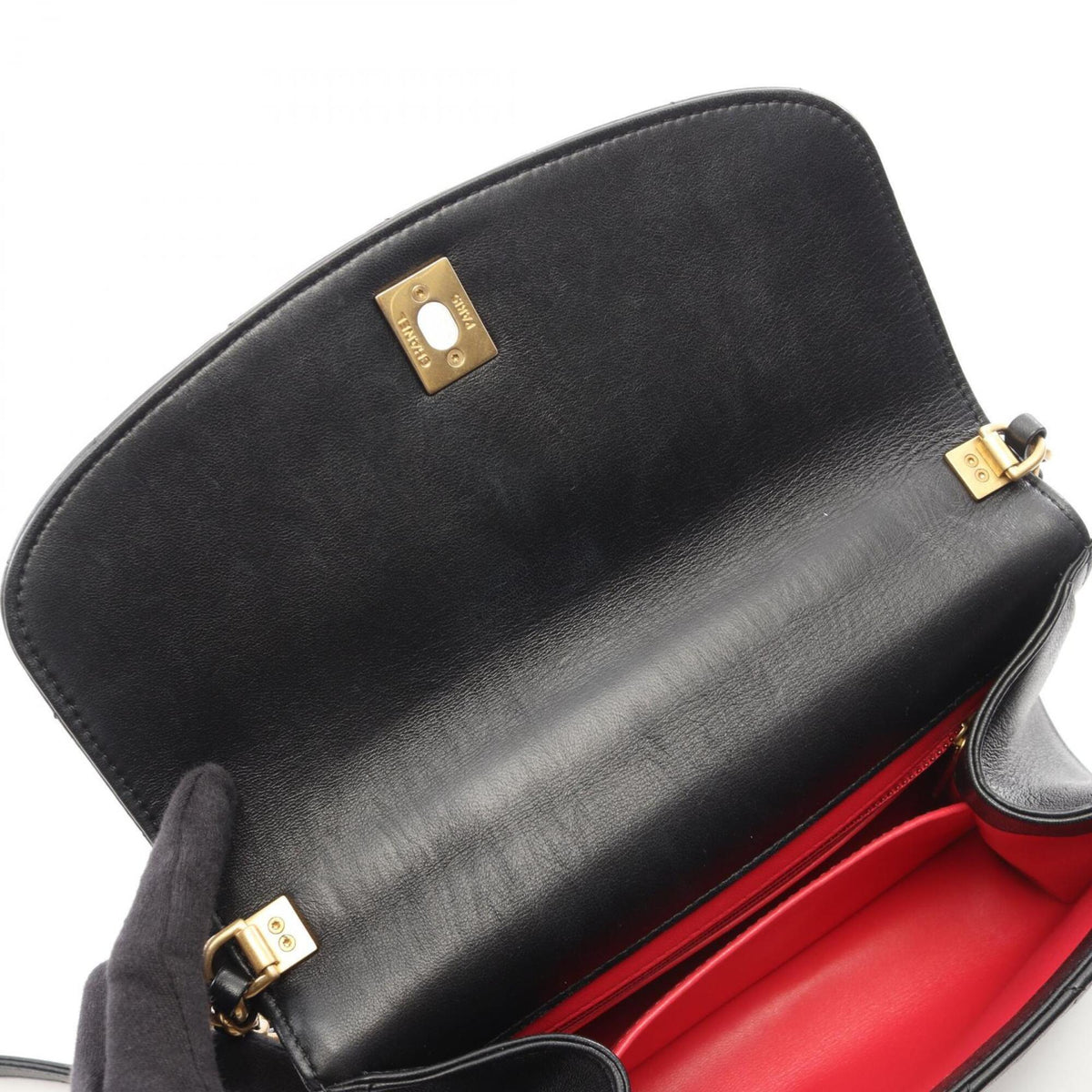 Chanel Black Leather Handbag Shoulder Bag (Pre-Owned)