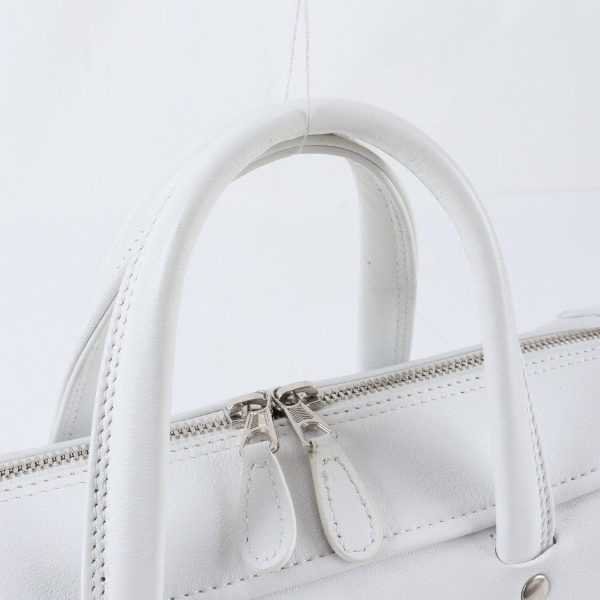Balenciaga White Leather Handbag Shoulder Bag (Pre-Owned)