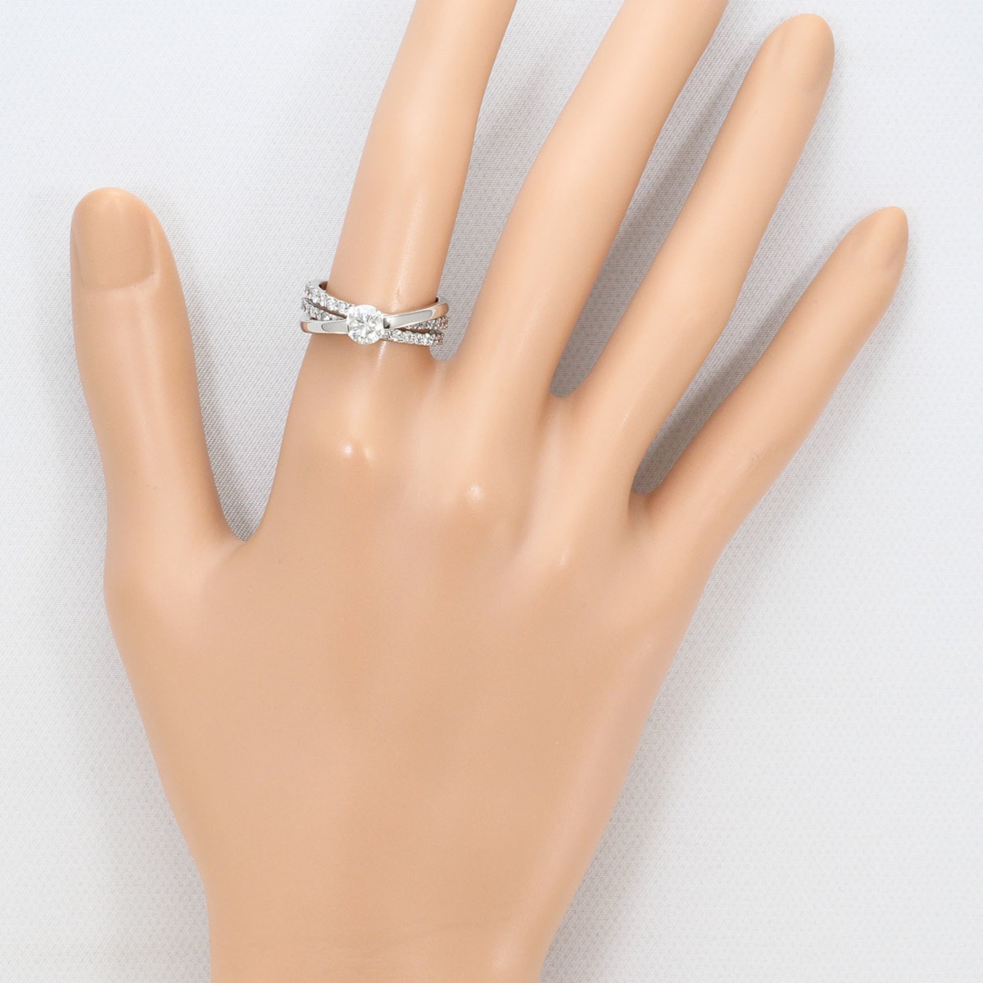 Unbranded White Gold White Gold (18K) Band Ring (Pre-Owned)