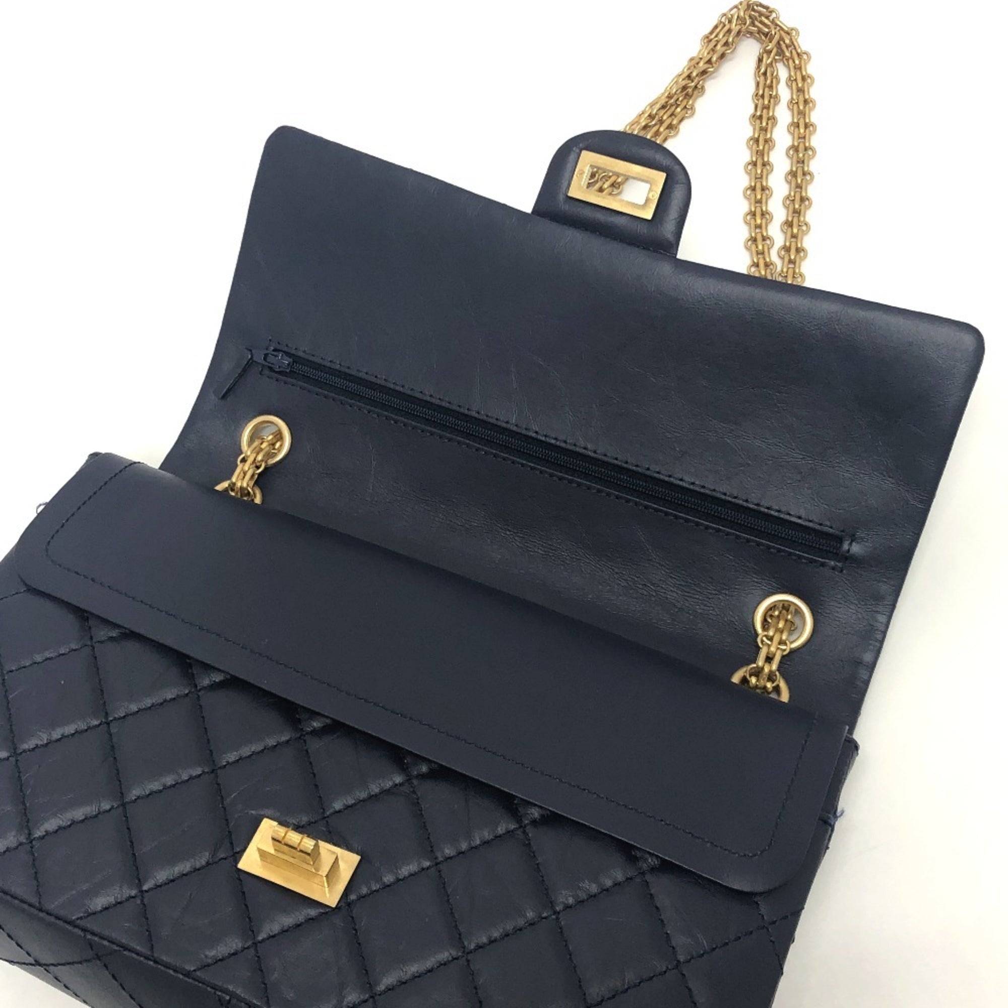Chanel Navy Leather Shoulder Bag (Pre-Owned)