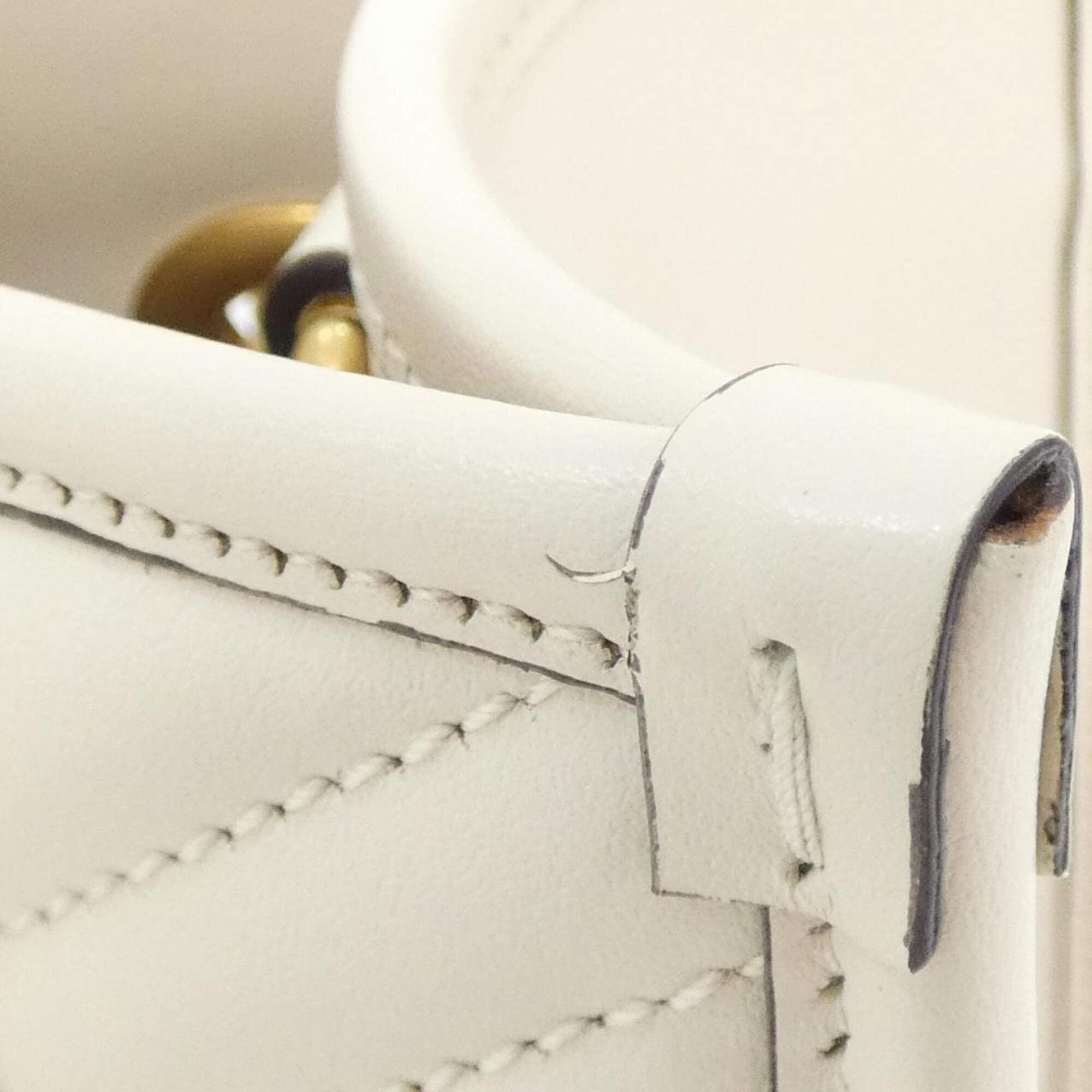 Gucci White Quilting Leather Shoulder Bag (Pre-Owned)