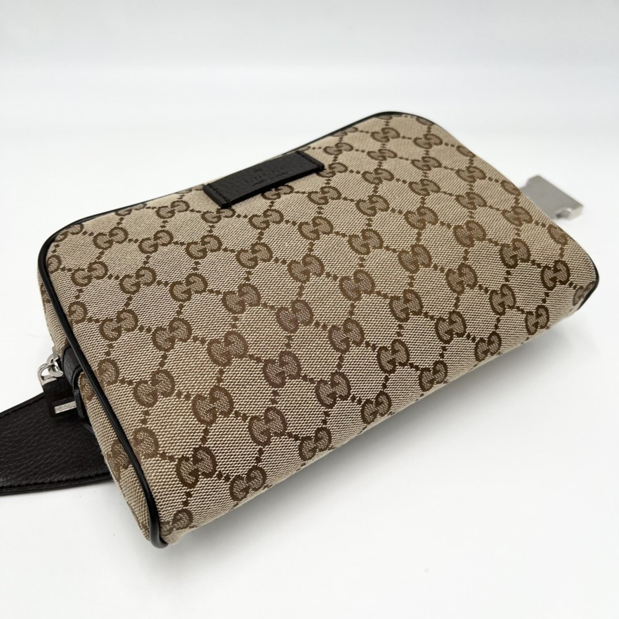 Gucci Brown Gg Canvas Leather Fanny Pack Sling Bag (Pre-Owned)