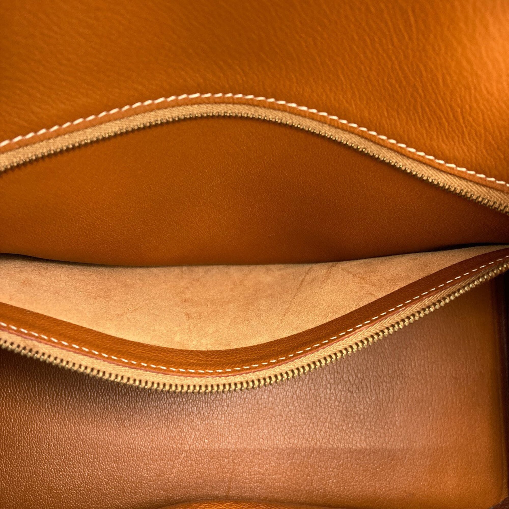 Hermes Gold Courchevel Leather Handbag (Pre-Owned)