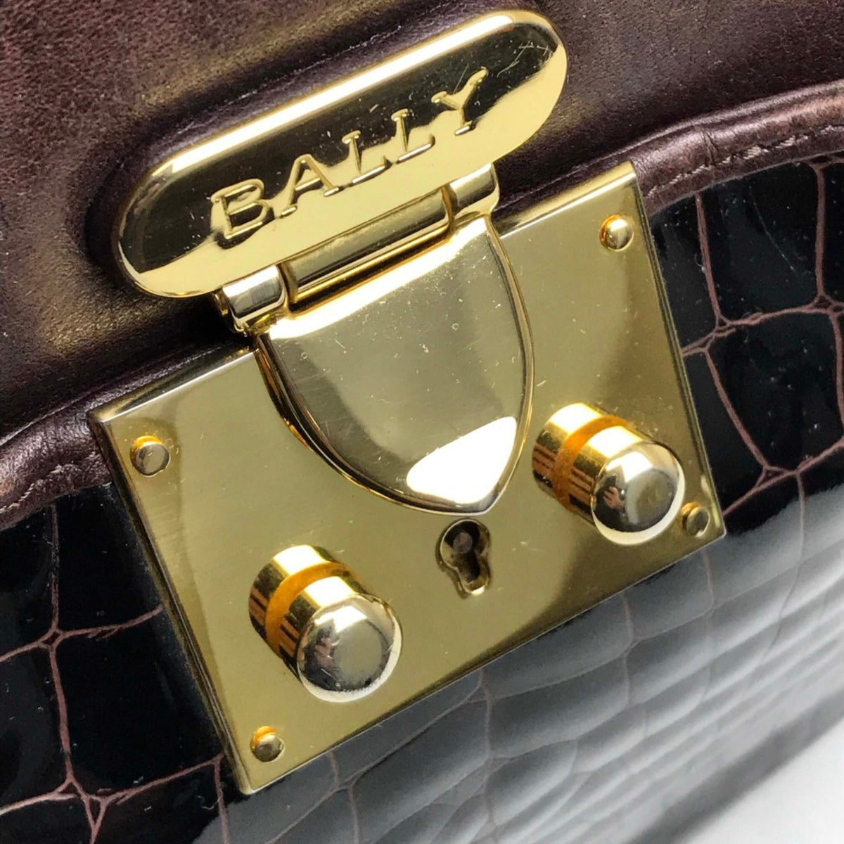 Bally Brown Leather Shoulder Bag (Pre-Owned)
