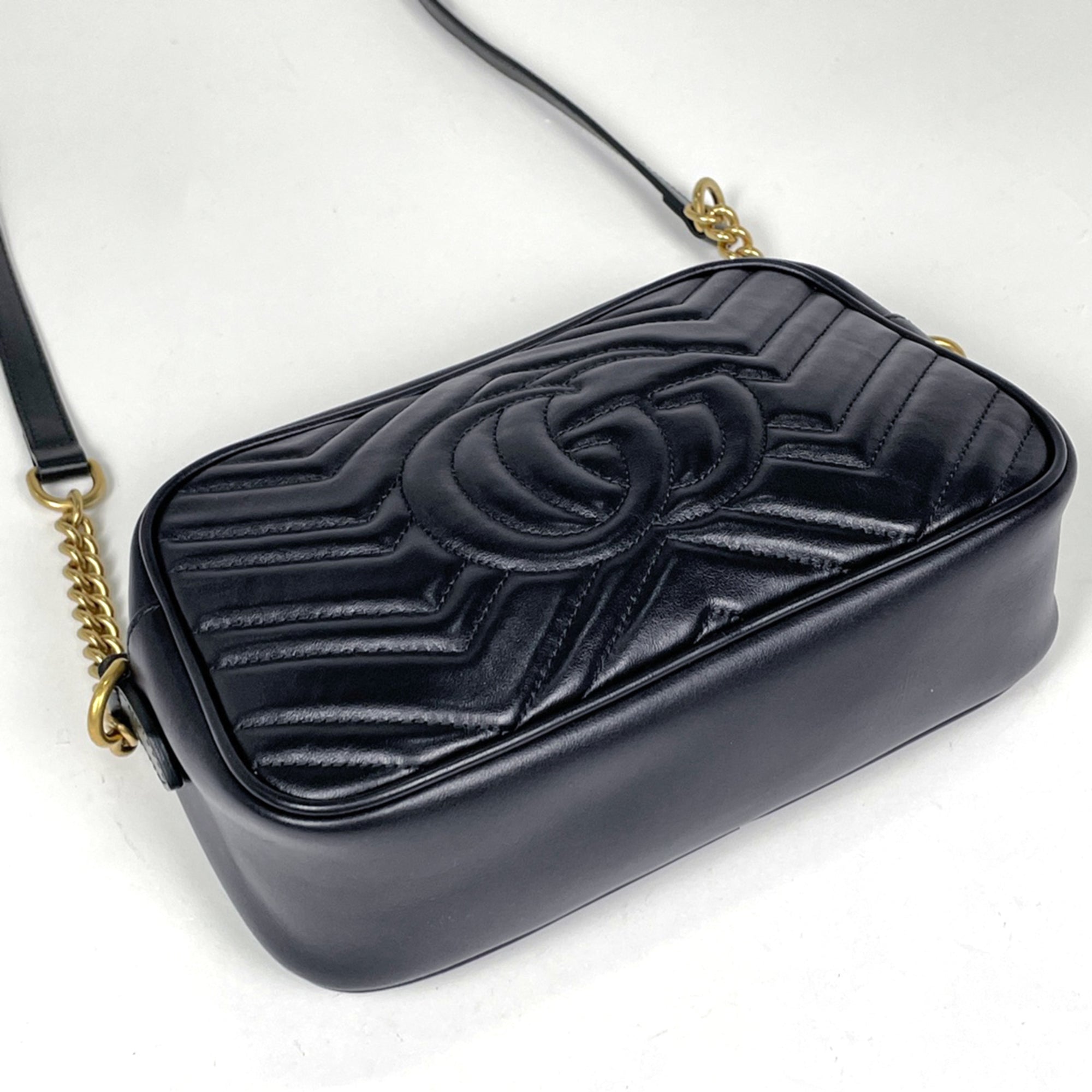 Gucci Gg Marmont Black Leather Shoulder Bag (Pre-Owned)