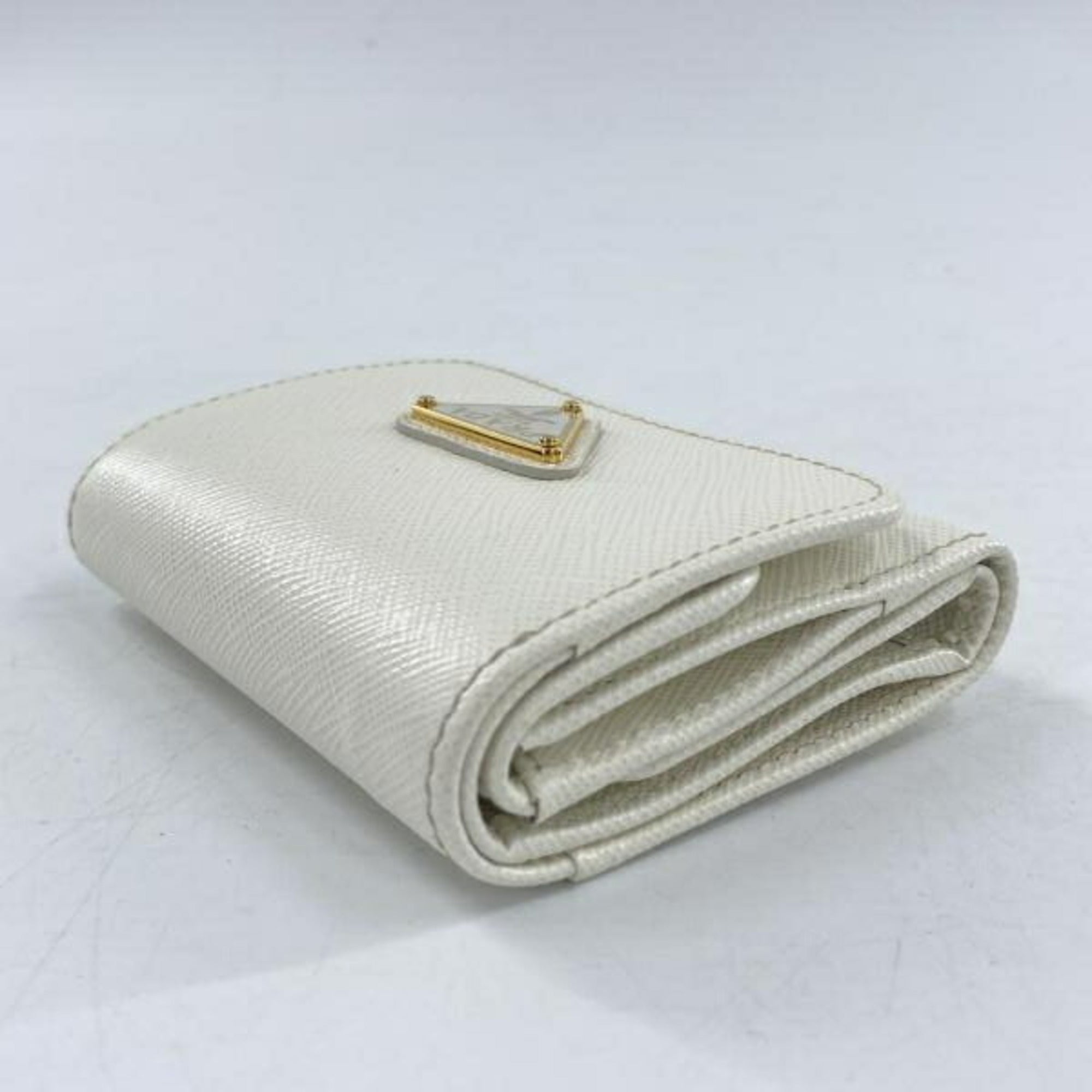 Prada Saffiano White Wallet (Tri-Fold) (Pre-Owned)